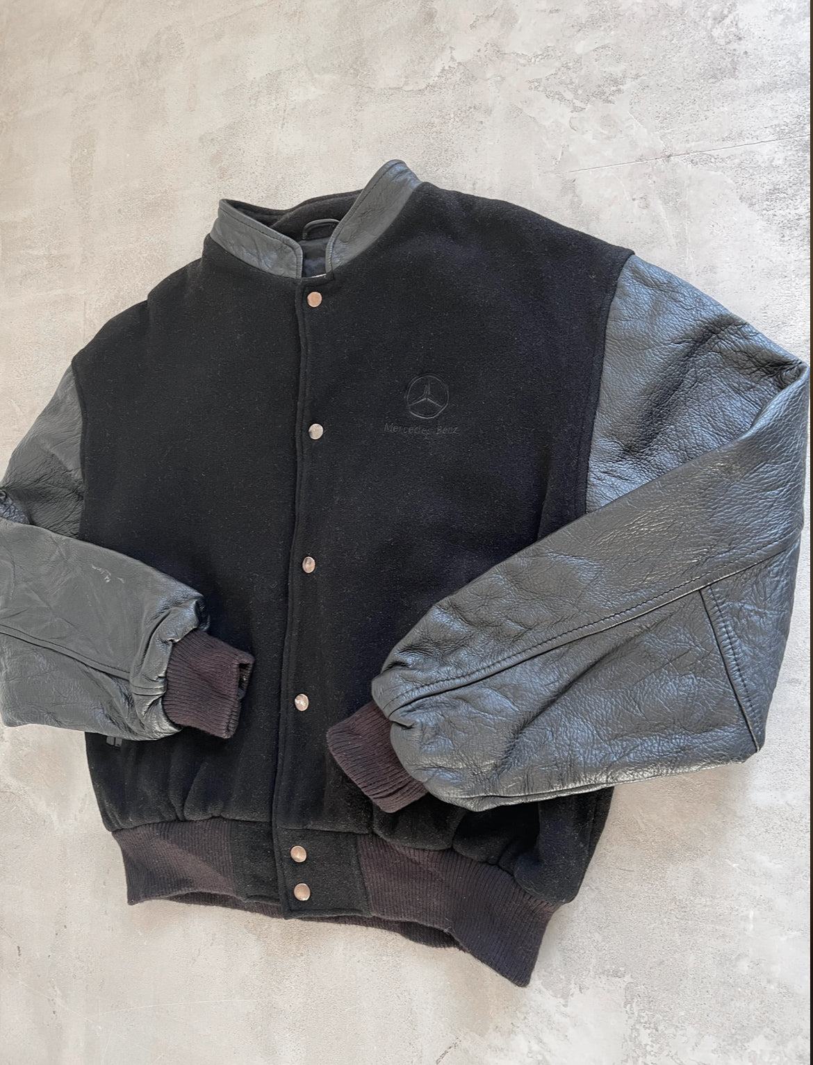 BLACK MERCEDES BENZ JACKET - 1990S - M