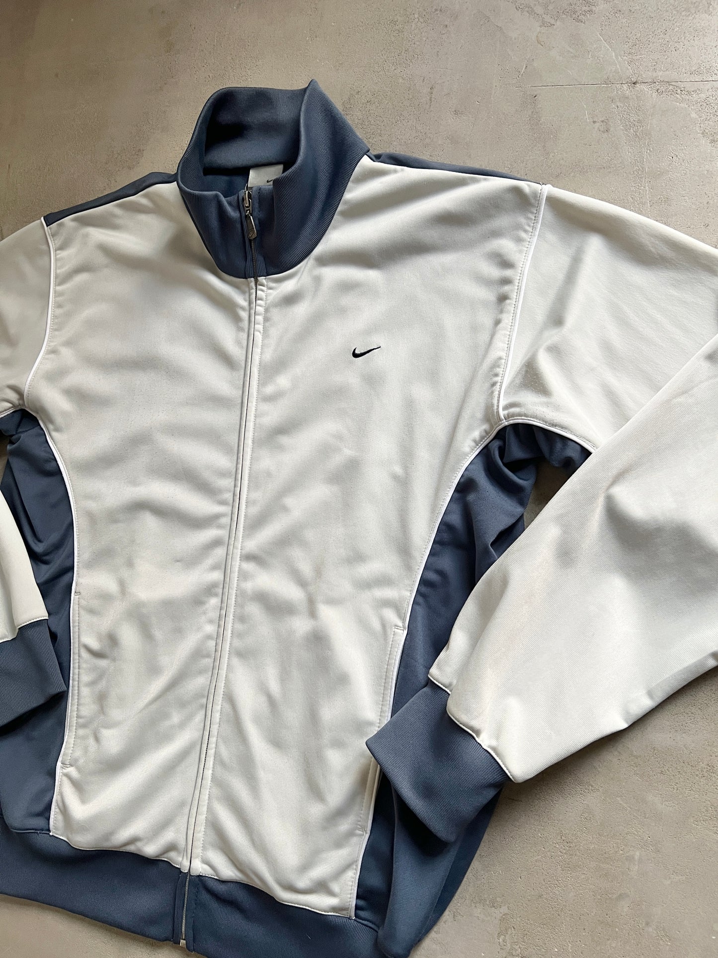 CREME/NAVY NIKE TRACK JACKET - 2000S - L