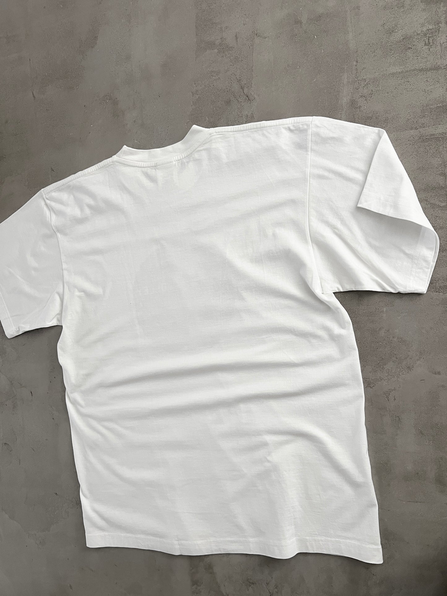 WHITE NIKE VOLLEYBALL TEE - 1990S - XL