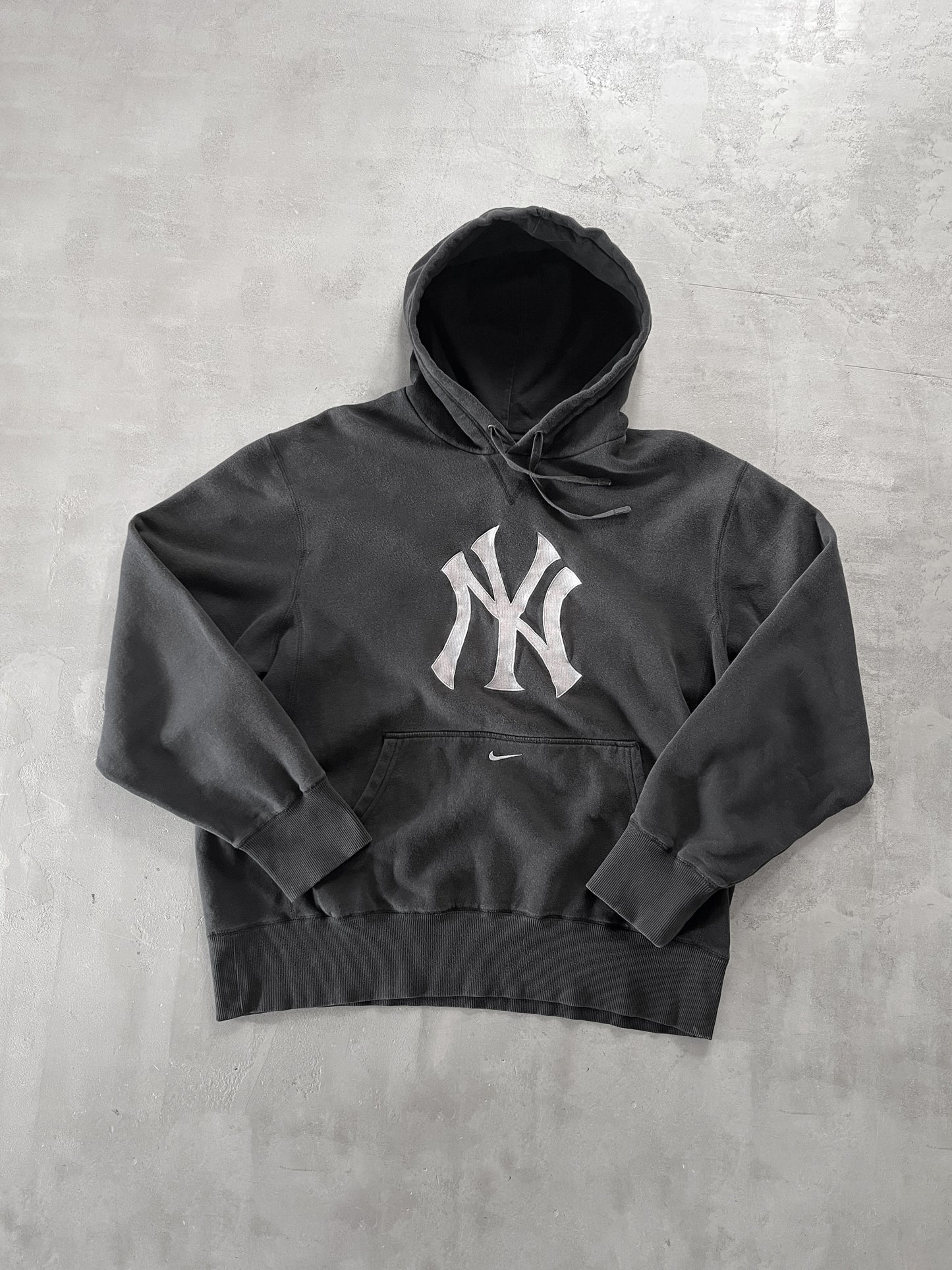 BLACK YANKEES NIKE HOODIE - 2000S - L