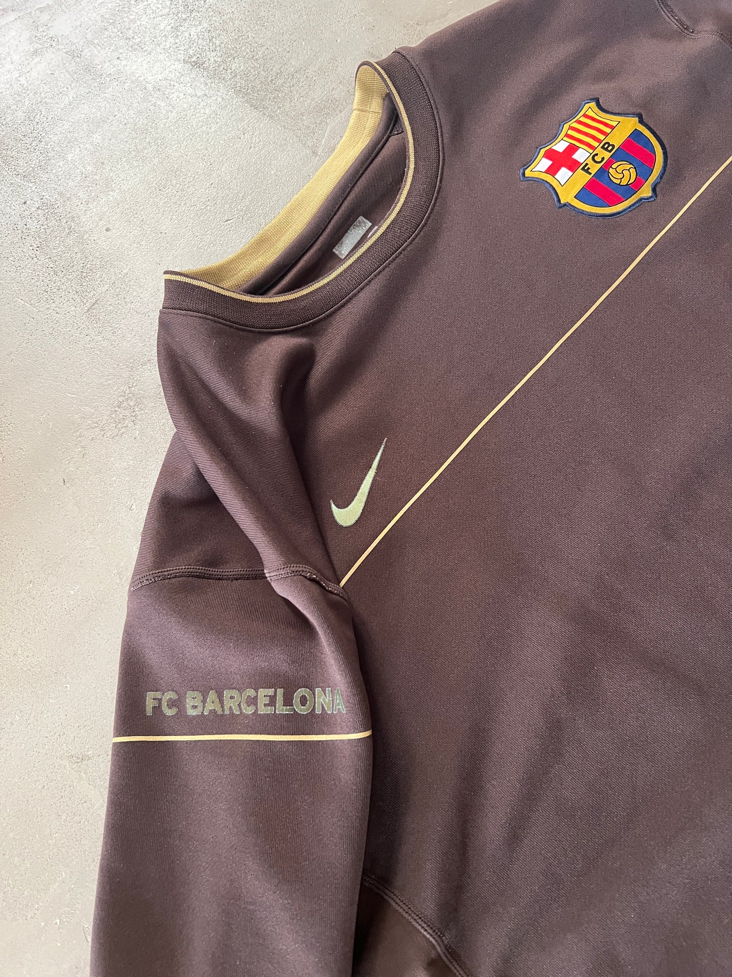 MOCHA FC BARCELONA NIKE LONGSLEEVE - 2000S - XL