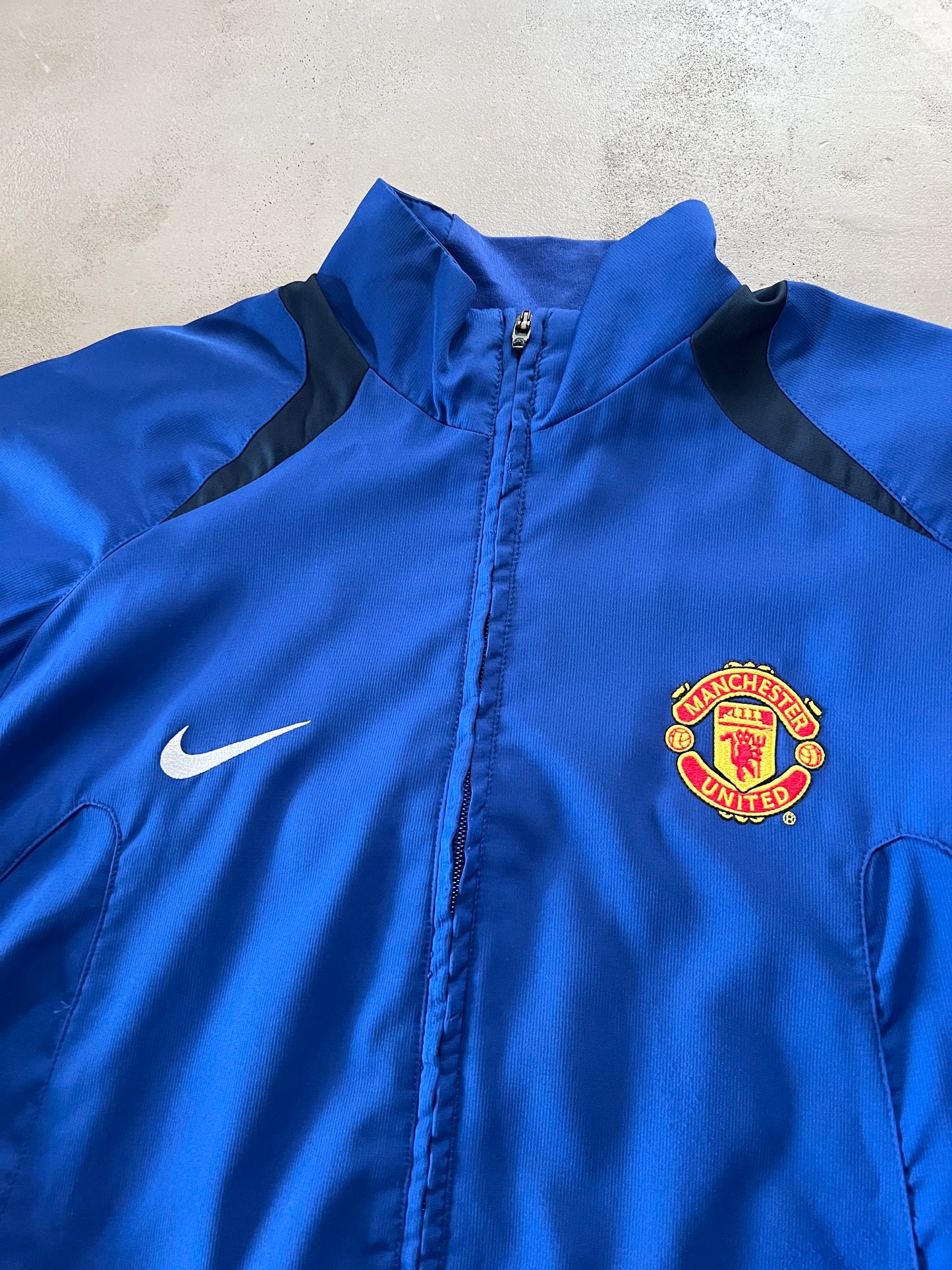 BLUE MANCHESTER UNITED NIKE JACKET - 2000S - L