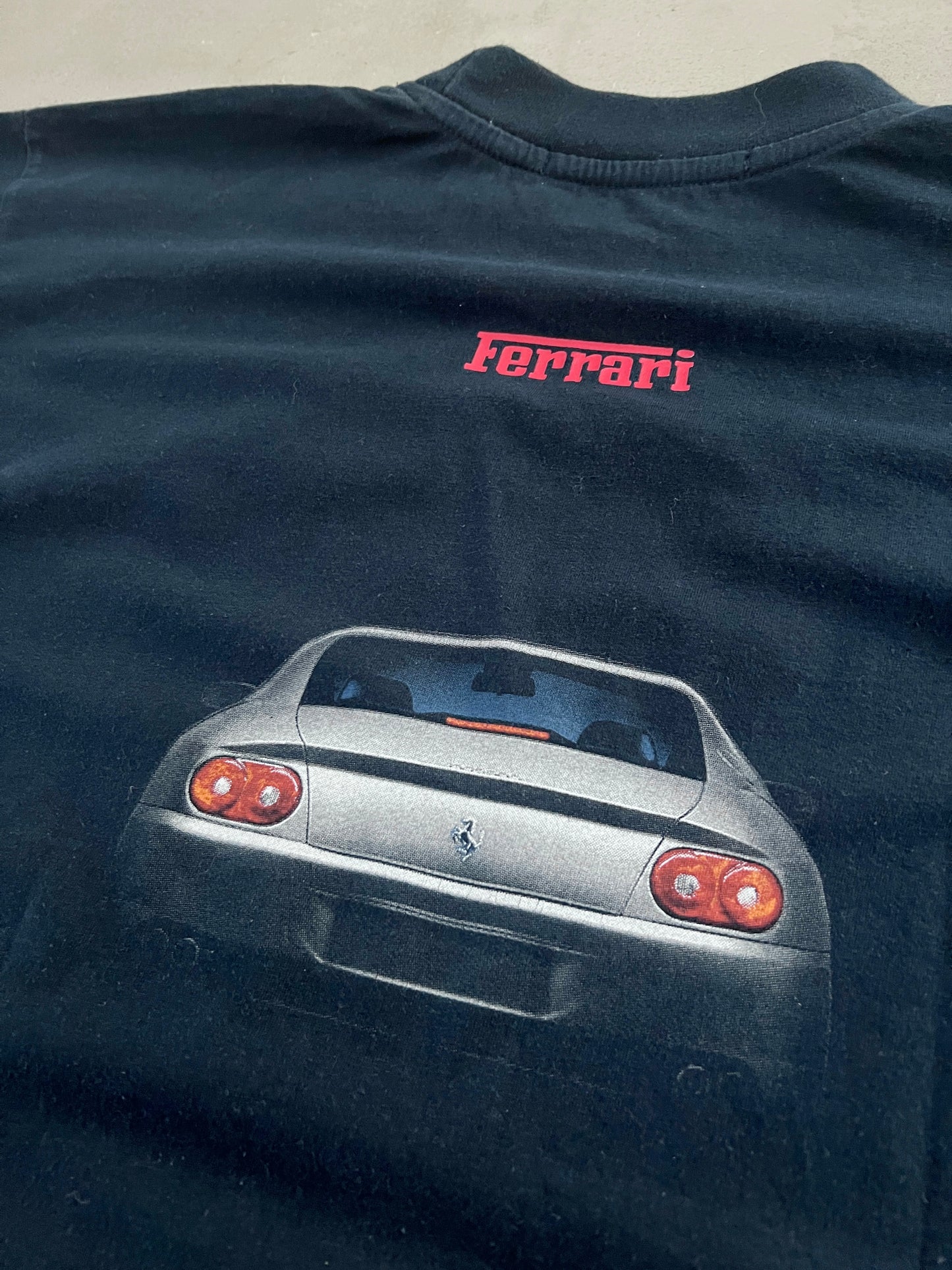 NAVY FERRARI 550 MARANELLO TEE - 1990S - L