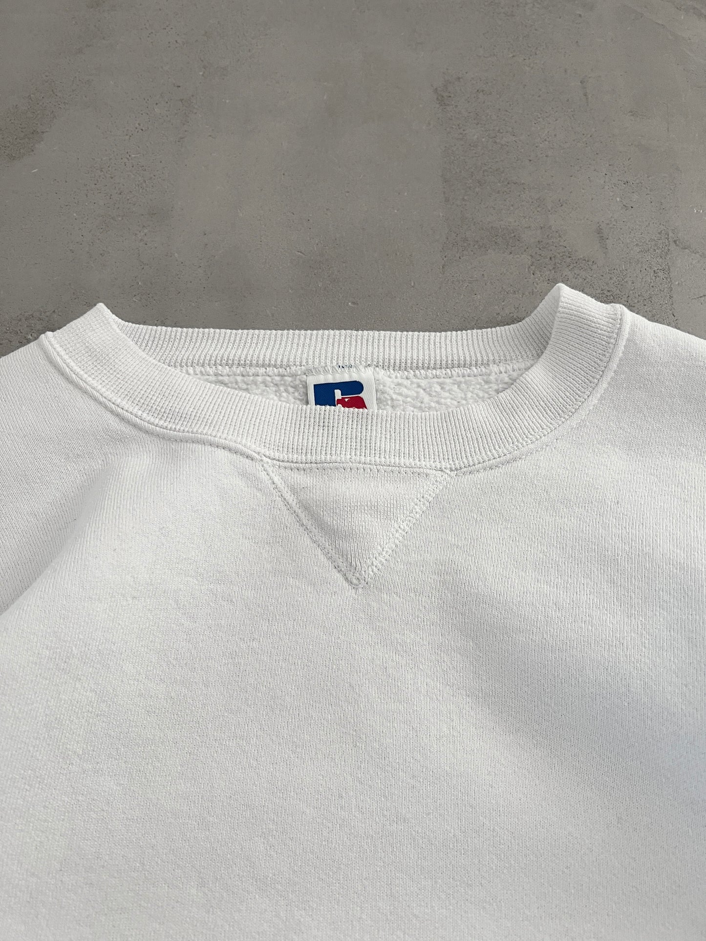 WHITE RUSSELL SWEATER - 1990S - L/M