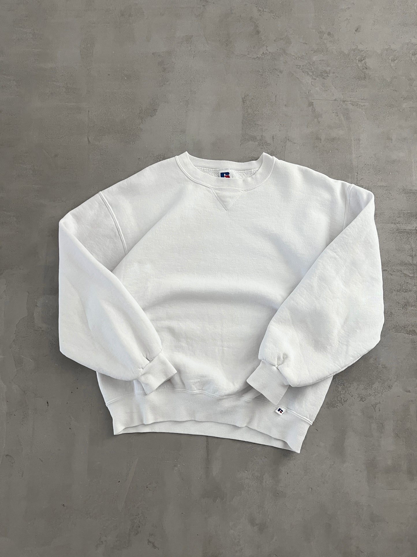 WHITE RUSSELL SWEATER - 1990S - L/M