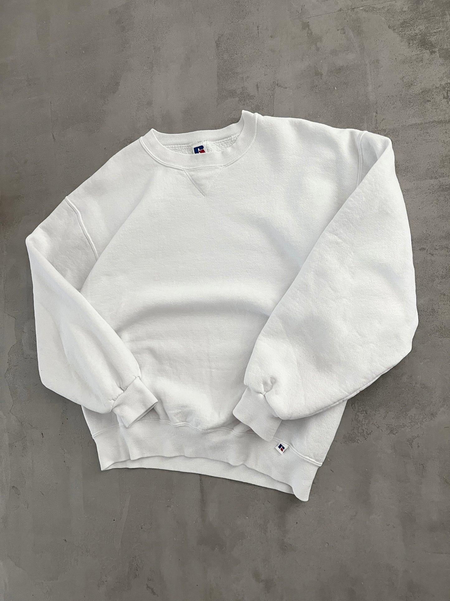WHITE RUSSELL SWEATER - 1990S - L/M