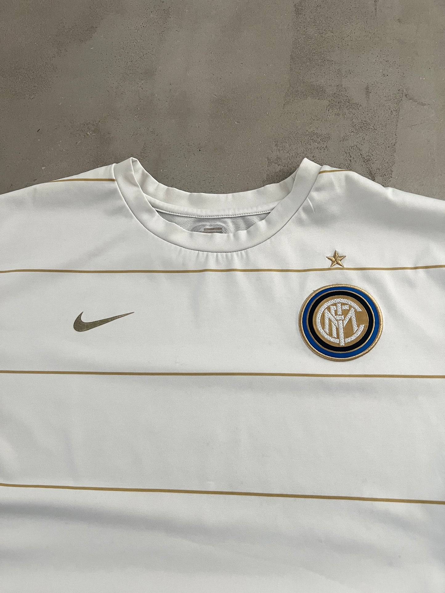 WHITE INTER MILAN NIKE JERSEY - 2000S - L