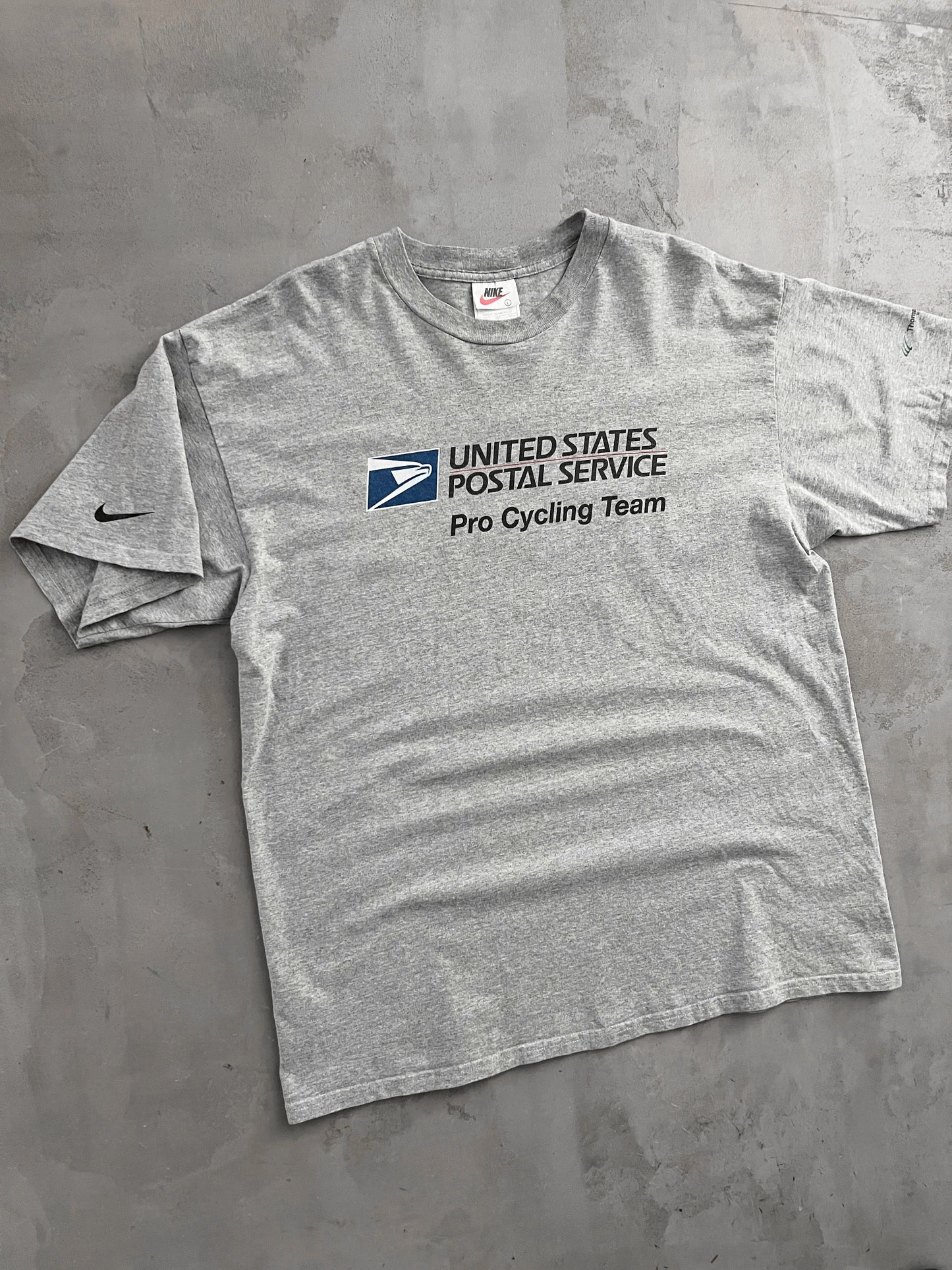 GREY USPS CYCLING TEAM NIKE TEE - 1990S - L
