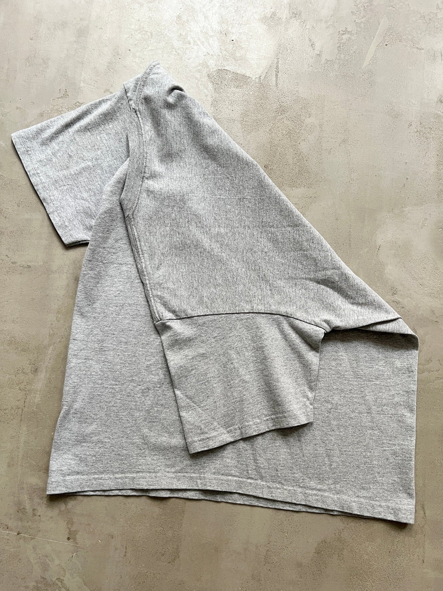 GREY NIKE TOWN TEE - 1990S - XL