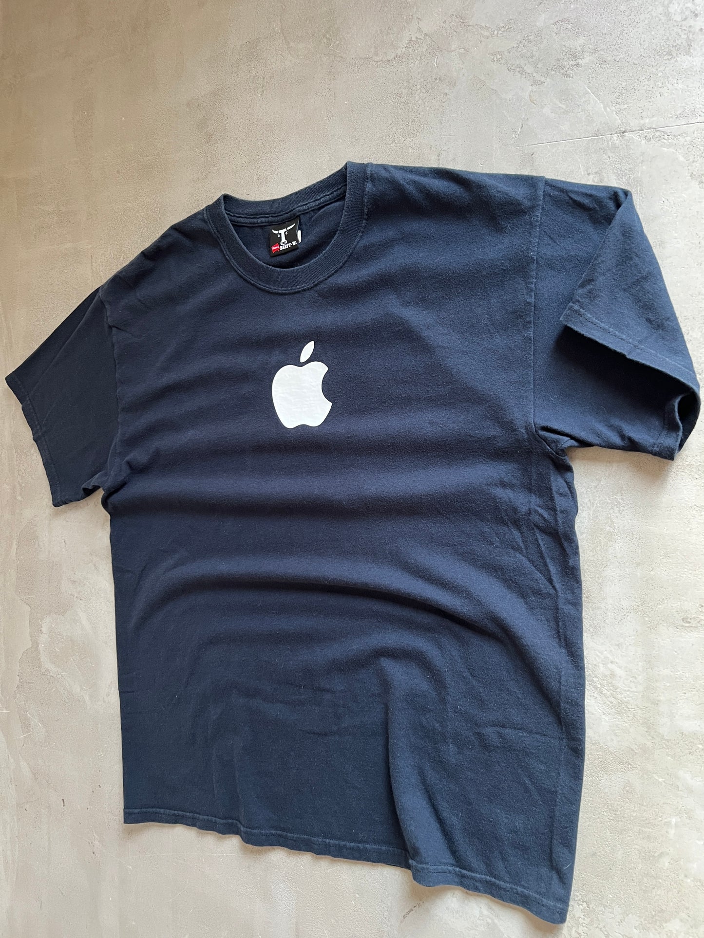 FADED BLACK APPLE TEE - 2000S - XL