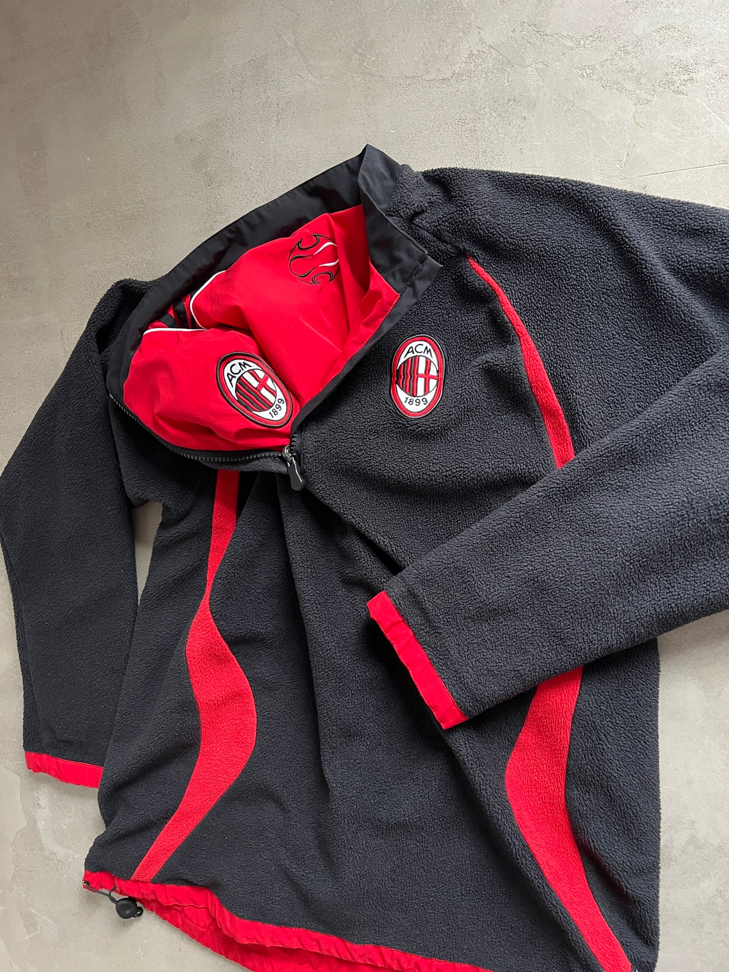 BLACK/RED REVERSIBLE AC MILAN JACKET - 2000S - L/XL