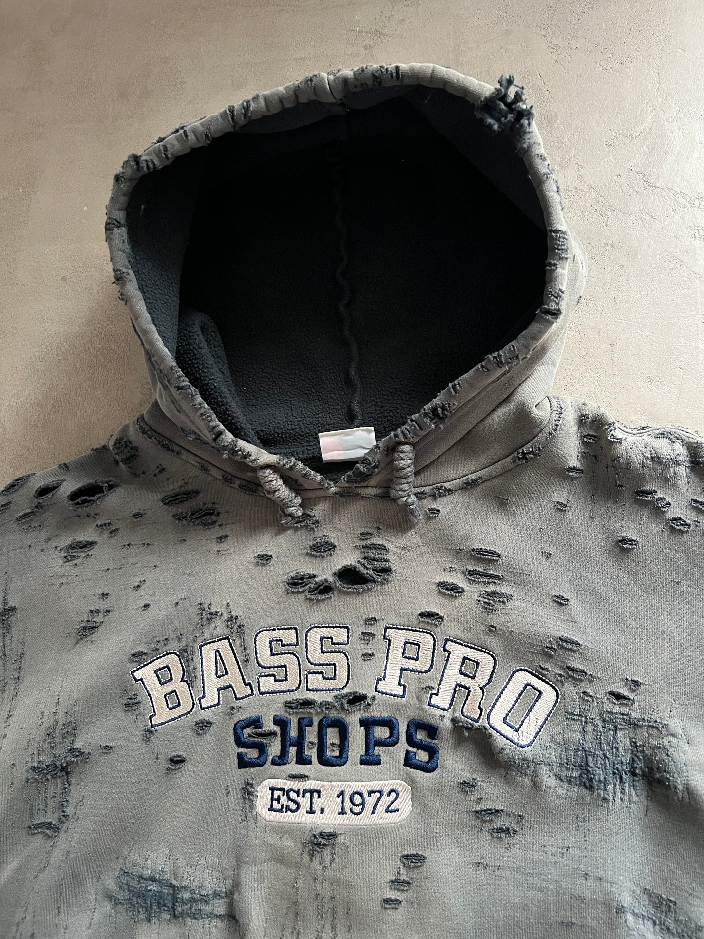 FADED DISTRESSED BASS PRO HOODIE - 1990S - L/XL