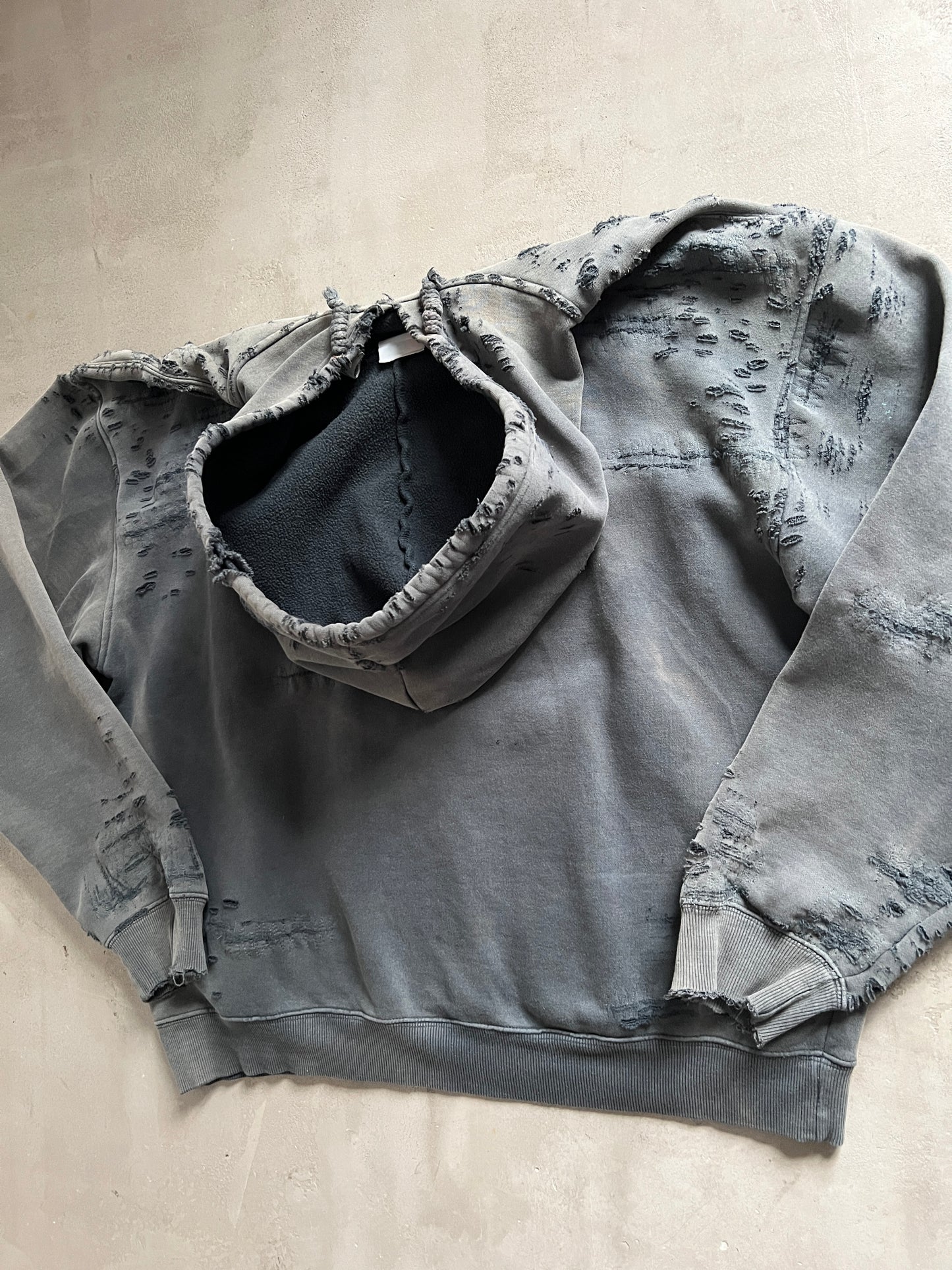 FADED DISTRESSED BASS PRO HOODIE - 1990S - L/XL