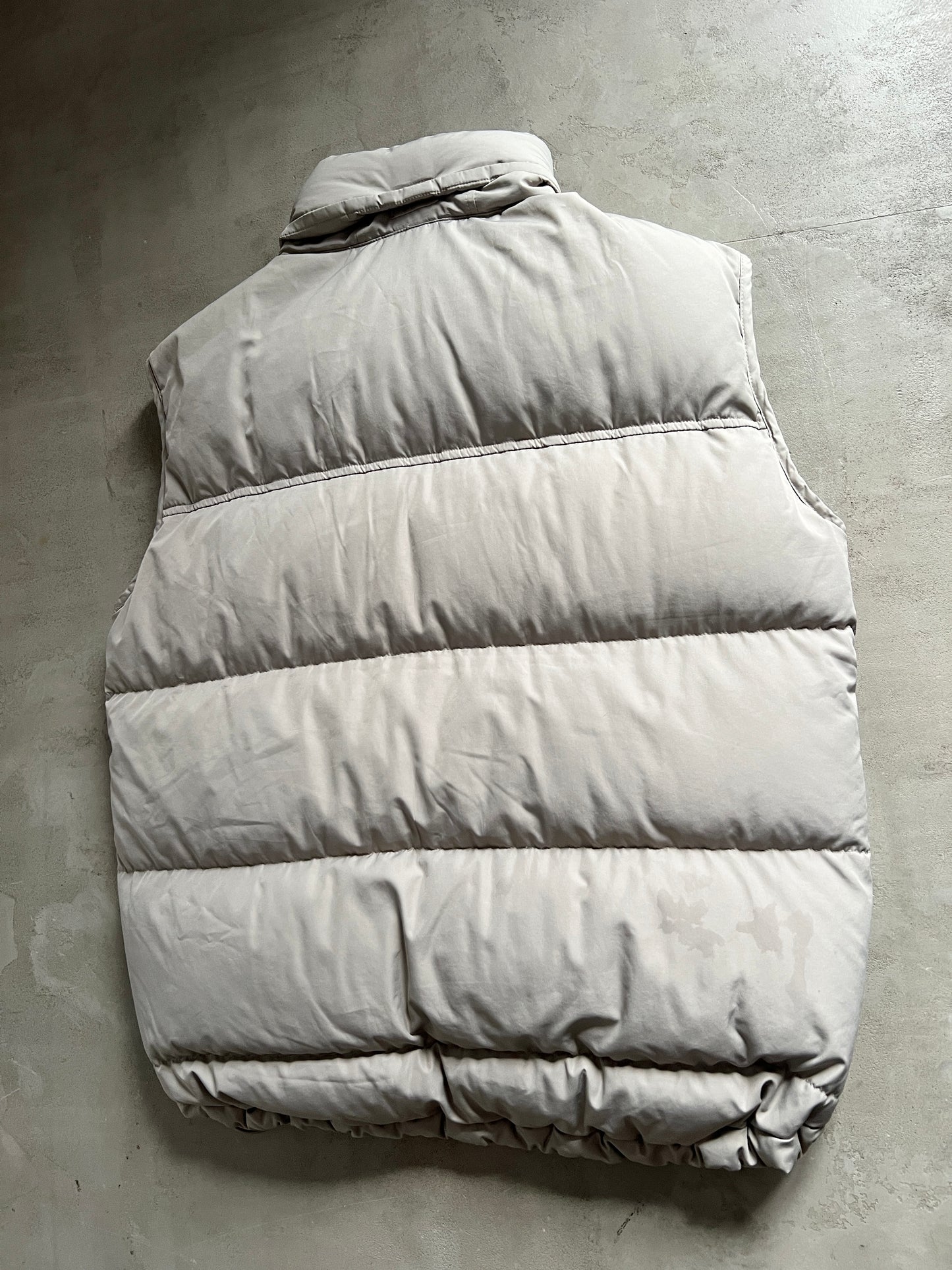 BEIGE NIKE PUFFER VEST - 2000S - L