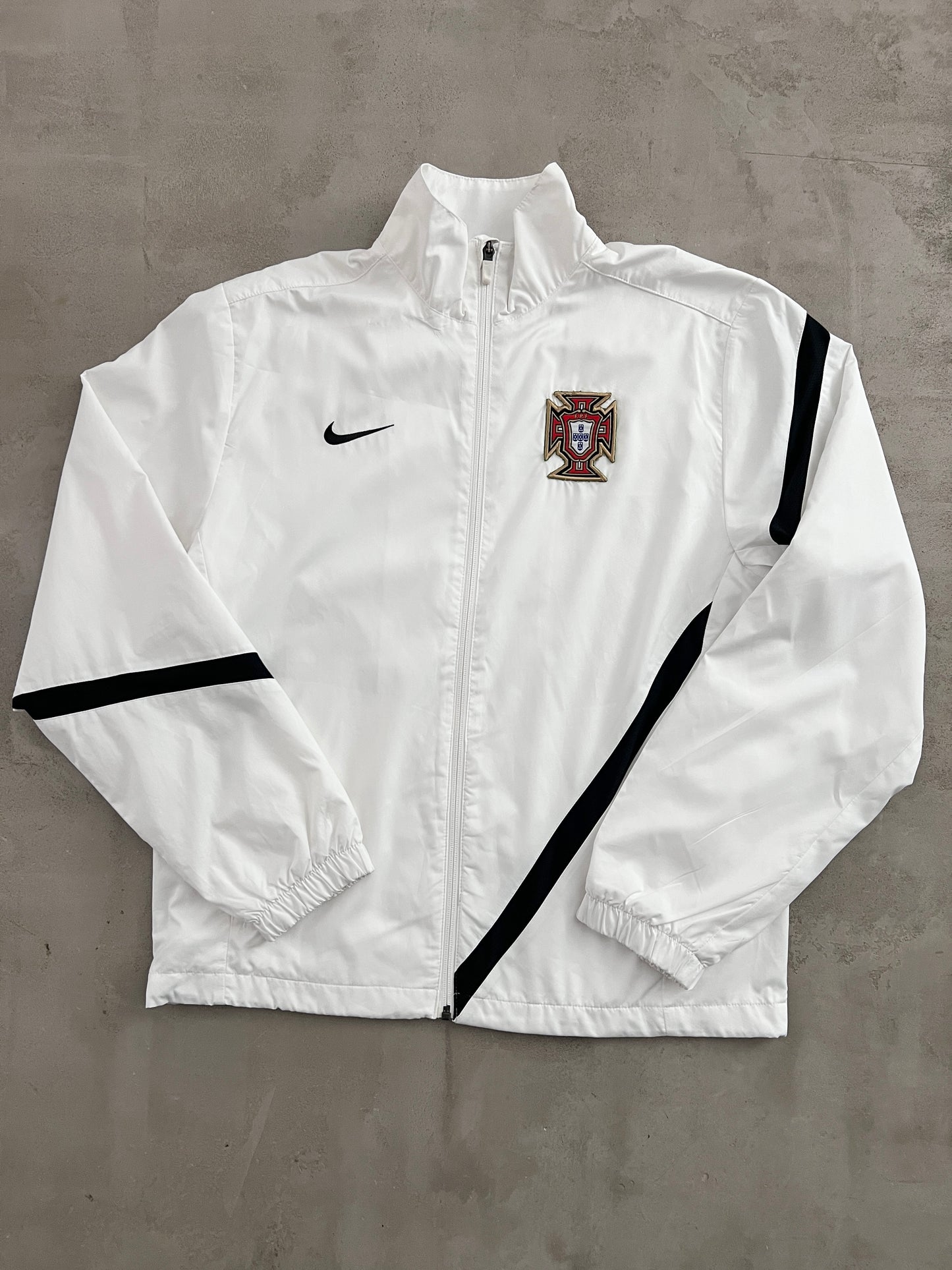 WHITE/BLACK PORTUGAL NIKE TRACKSUIT - 2000S - M/L