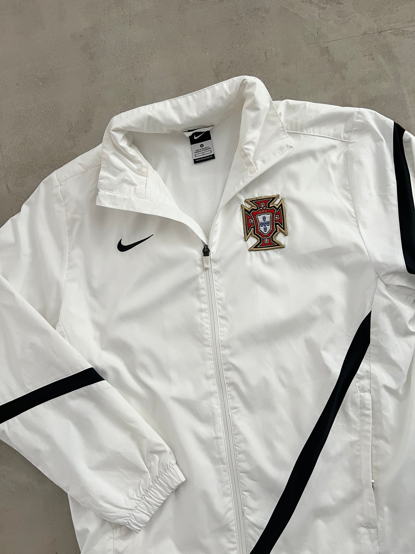 WHITE/BLACK PORTUGAL NIKE TRACKSUIT - 2000S - M/L