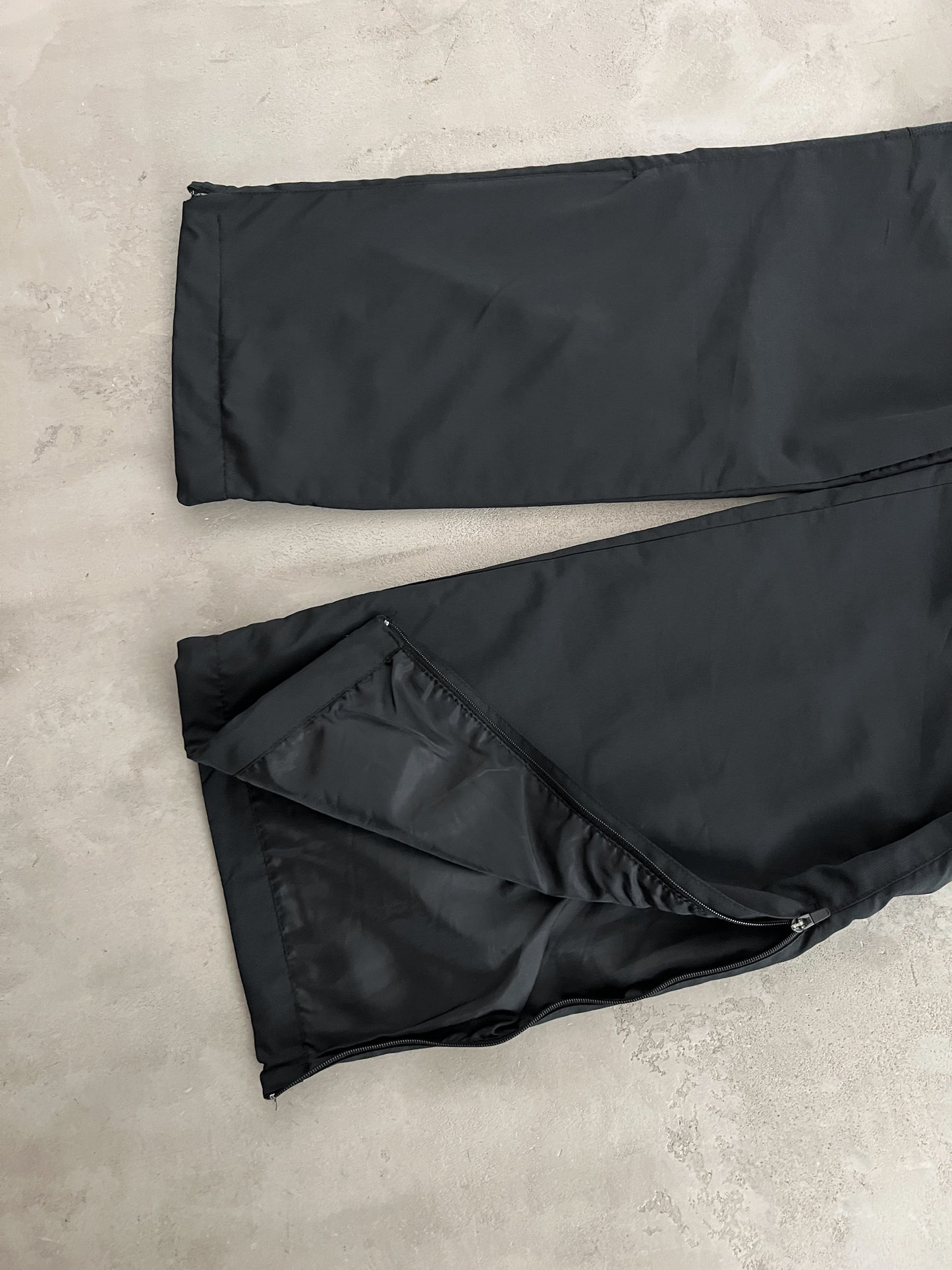 WHITE/BLACK PORTUGAL NIKE TRACKSUIT - 2000S - M/L