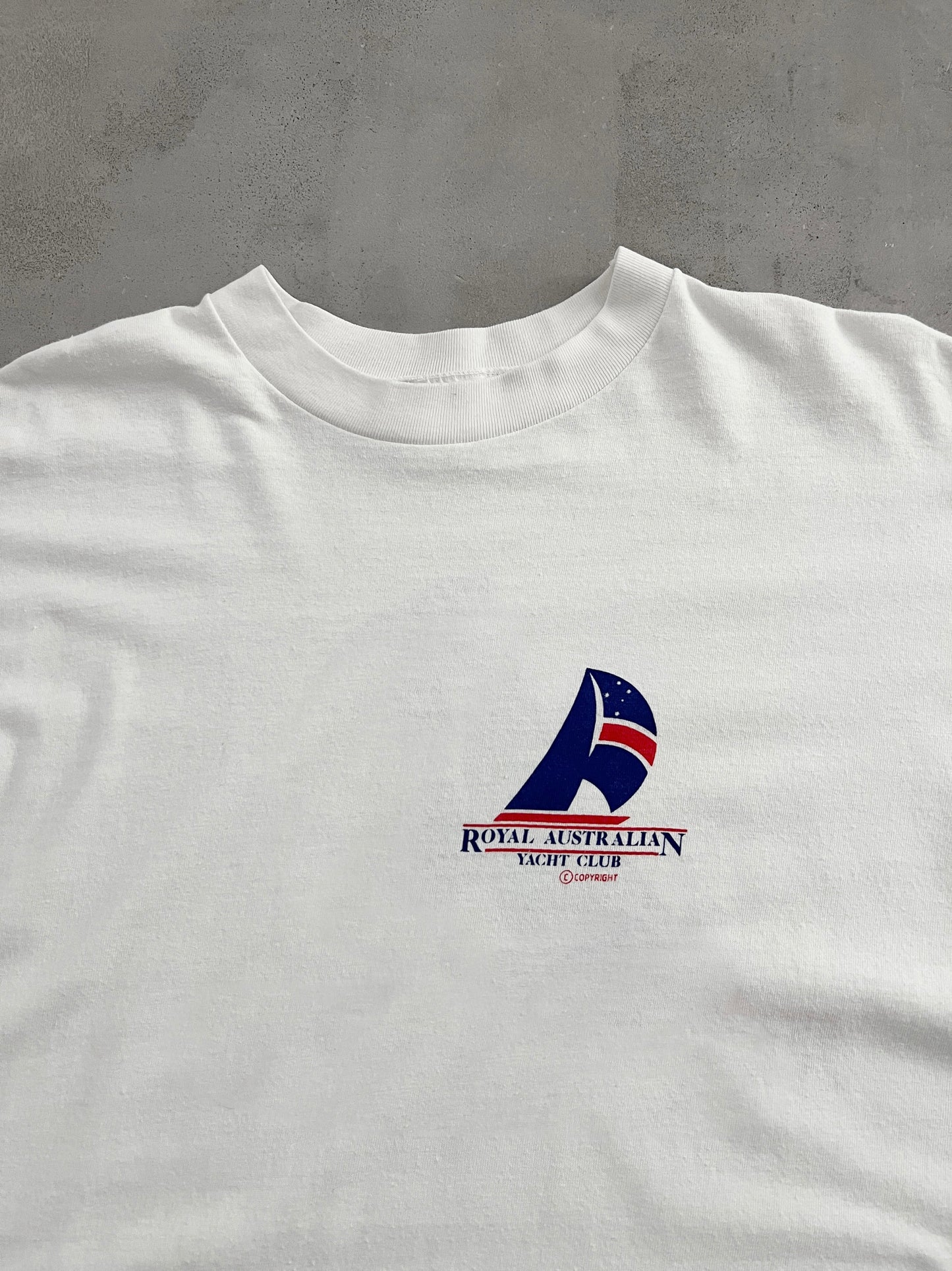 WHITE YACHT CLUB TEE - 1990S - XL/L