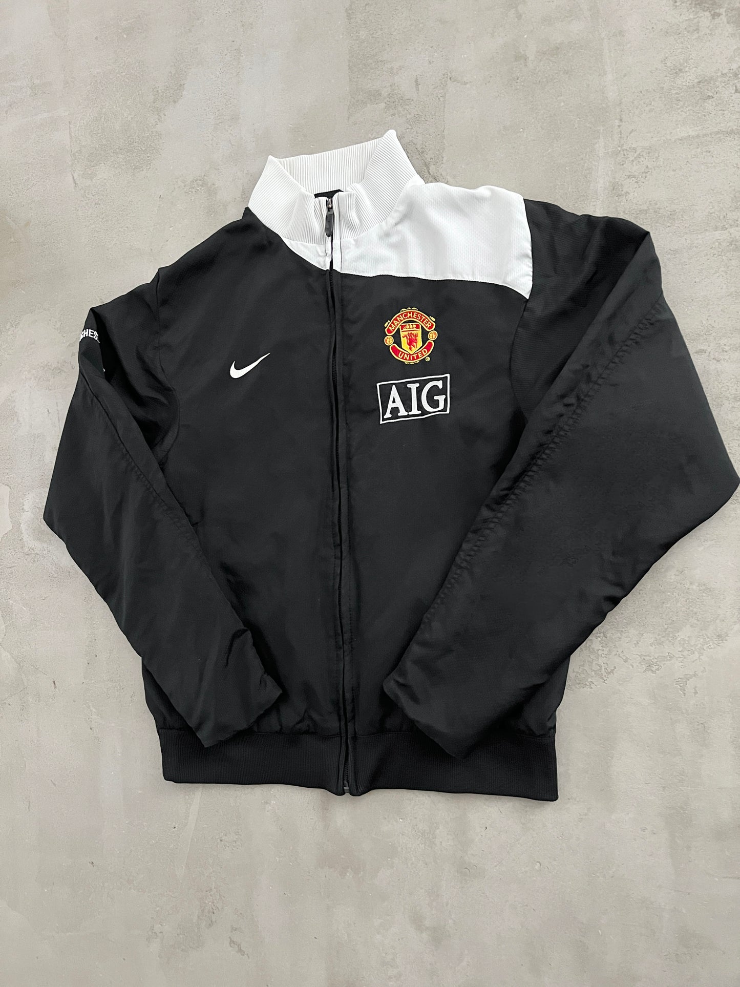 BLACK MANCHESTER UNITED NIKE JACKET - 2000S - S