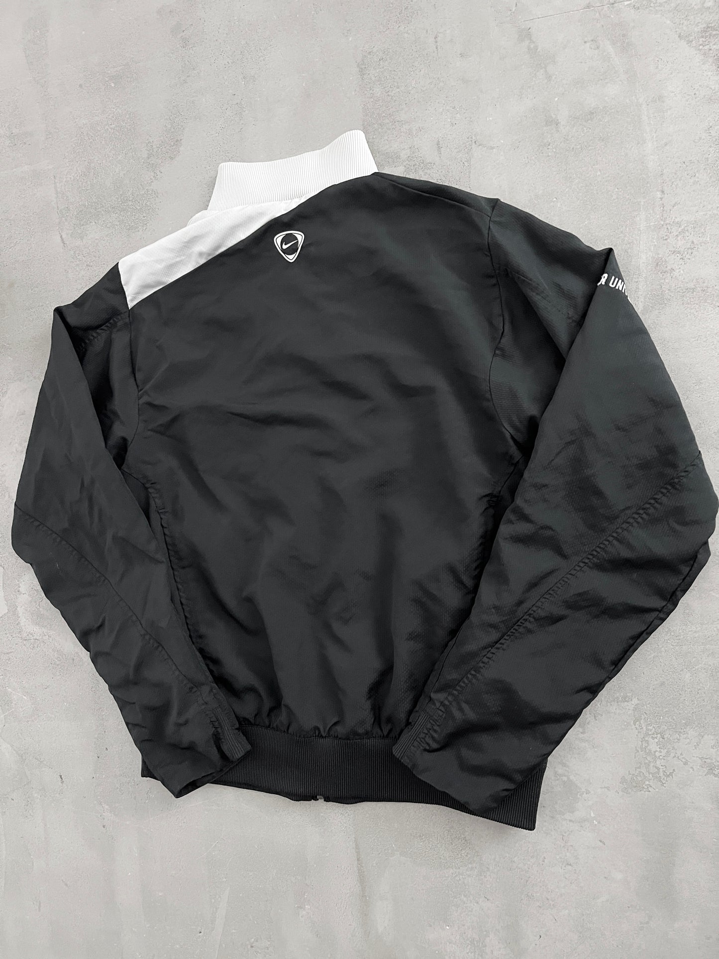 BLACK MANCHESTER UNITED NIKE JACKET - 2000S - S