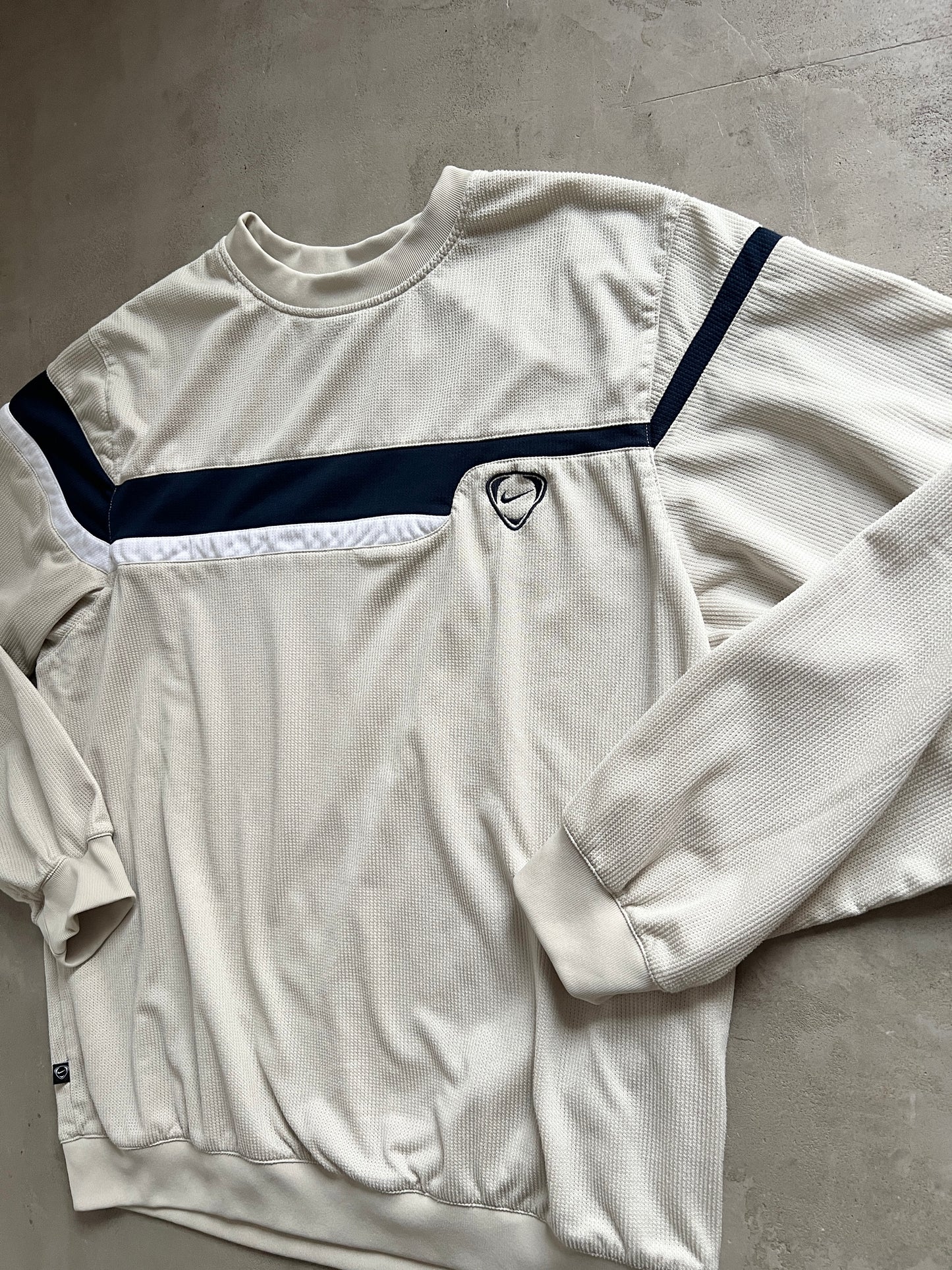 CREME NIKE SWEATER - 2000S - XL/L