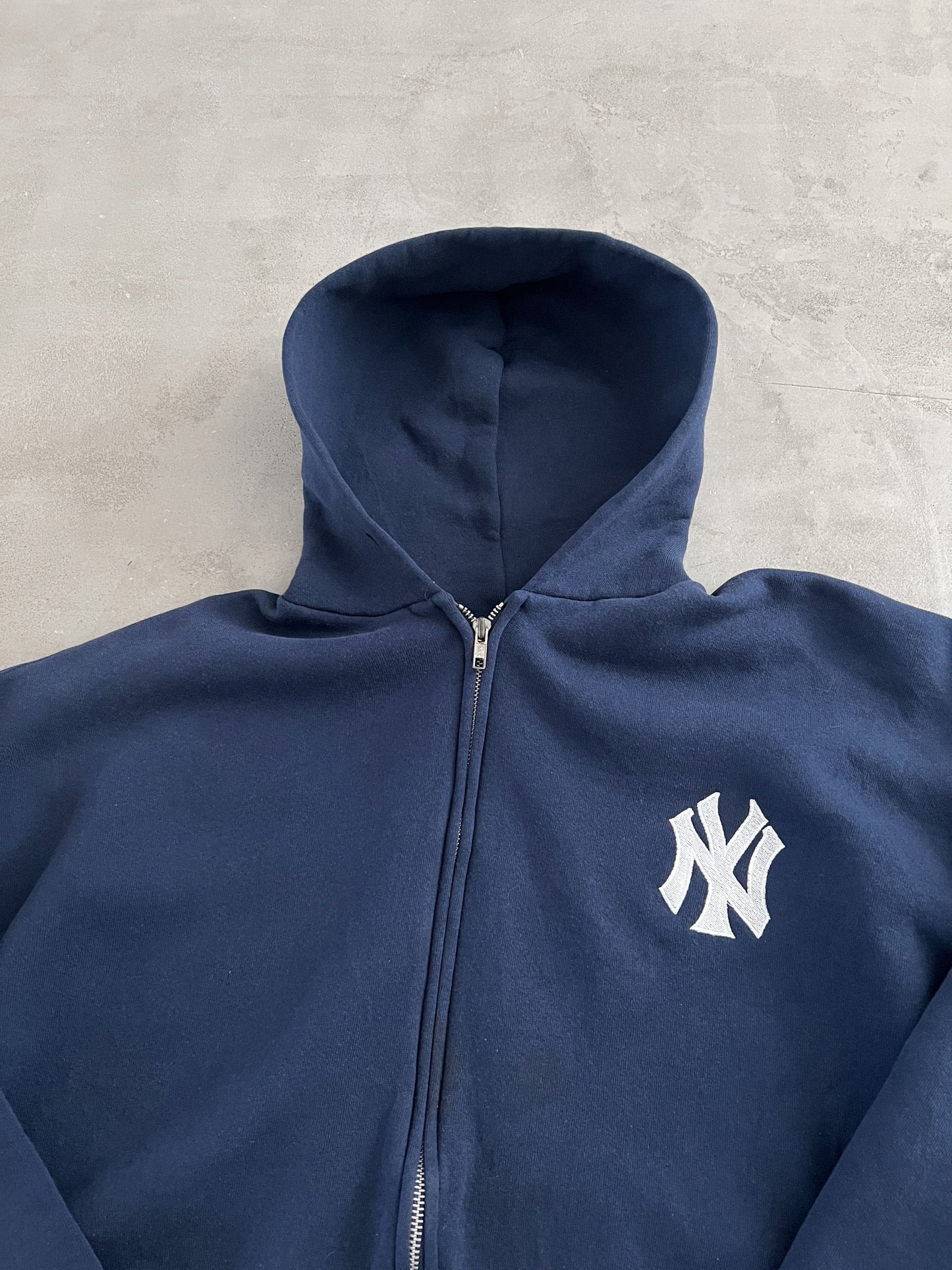 NAVY YANKEES RUSSELL ZIP UP HOODIE - 1990S - L