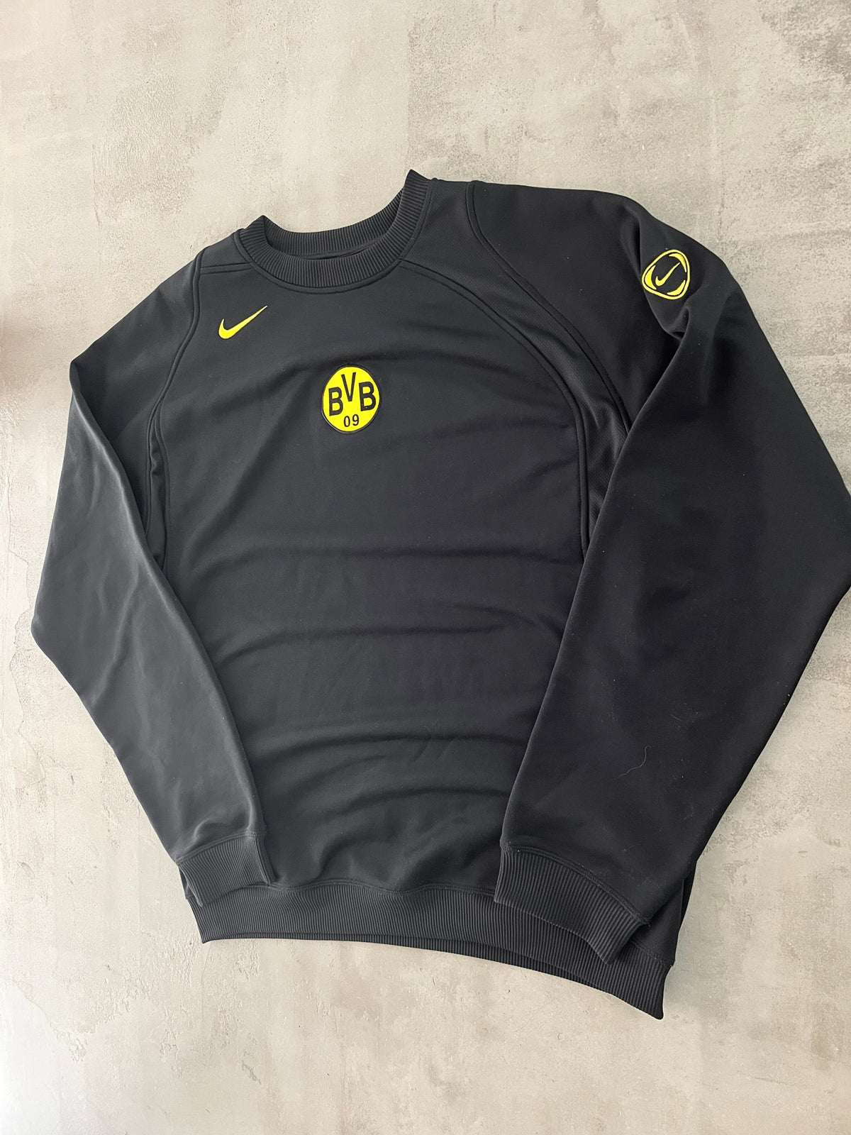 BLACK BVB NIKE SWEATER - 2000S - L