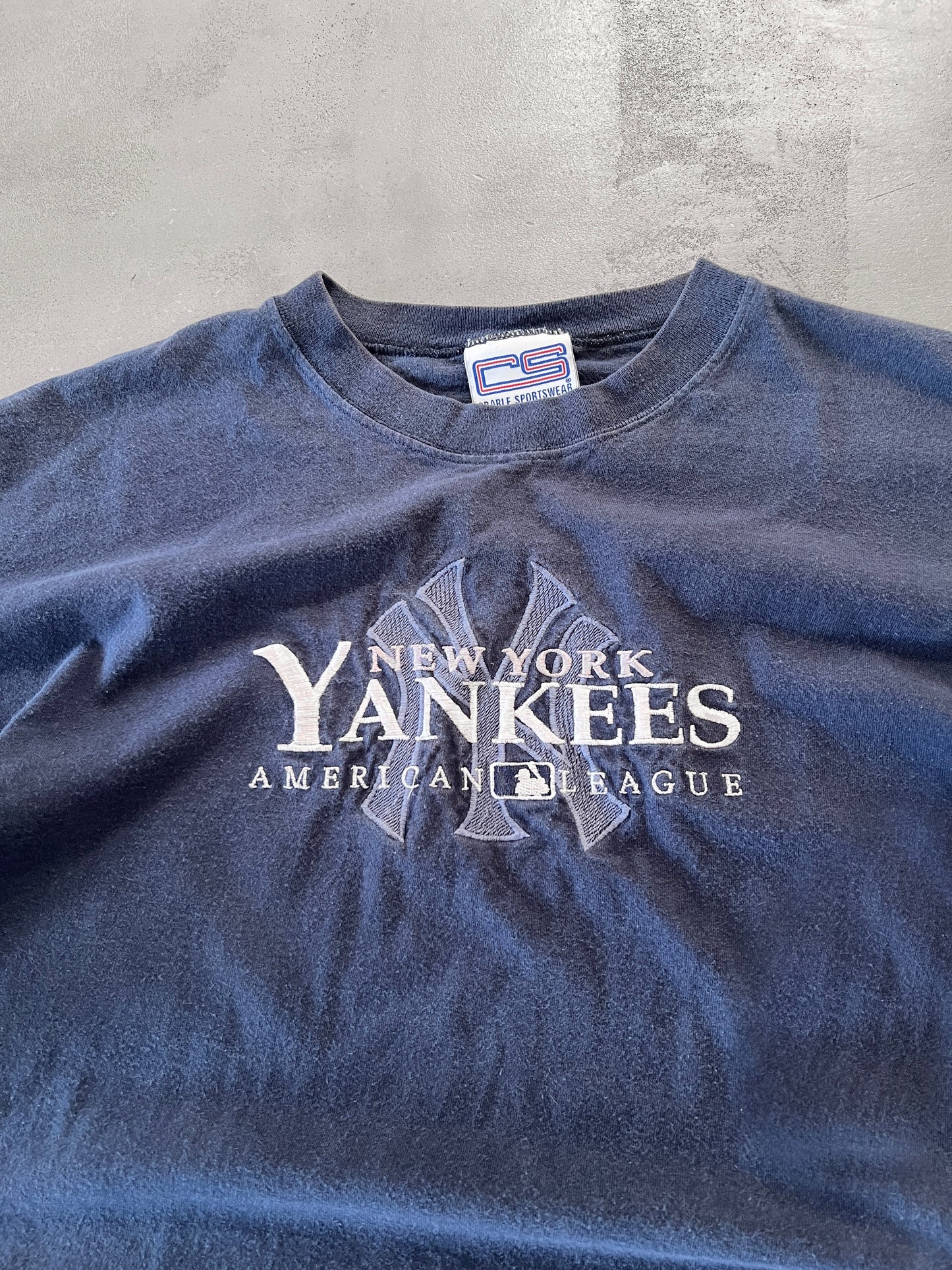 NAVY YANKEES TEE - 1990S - XL