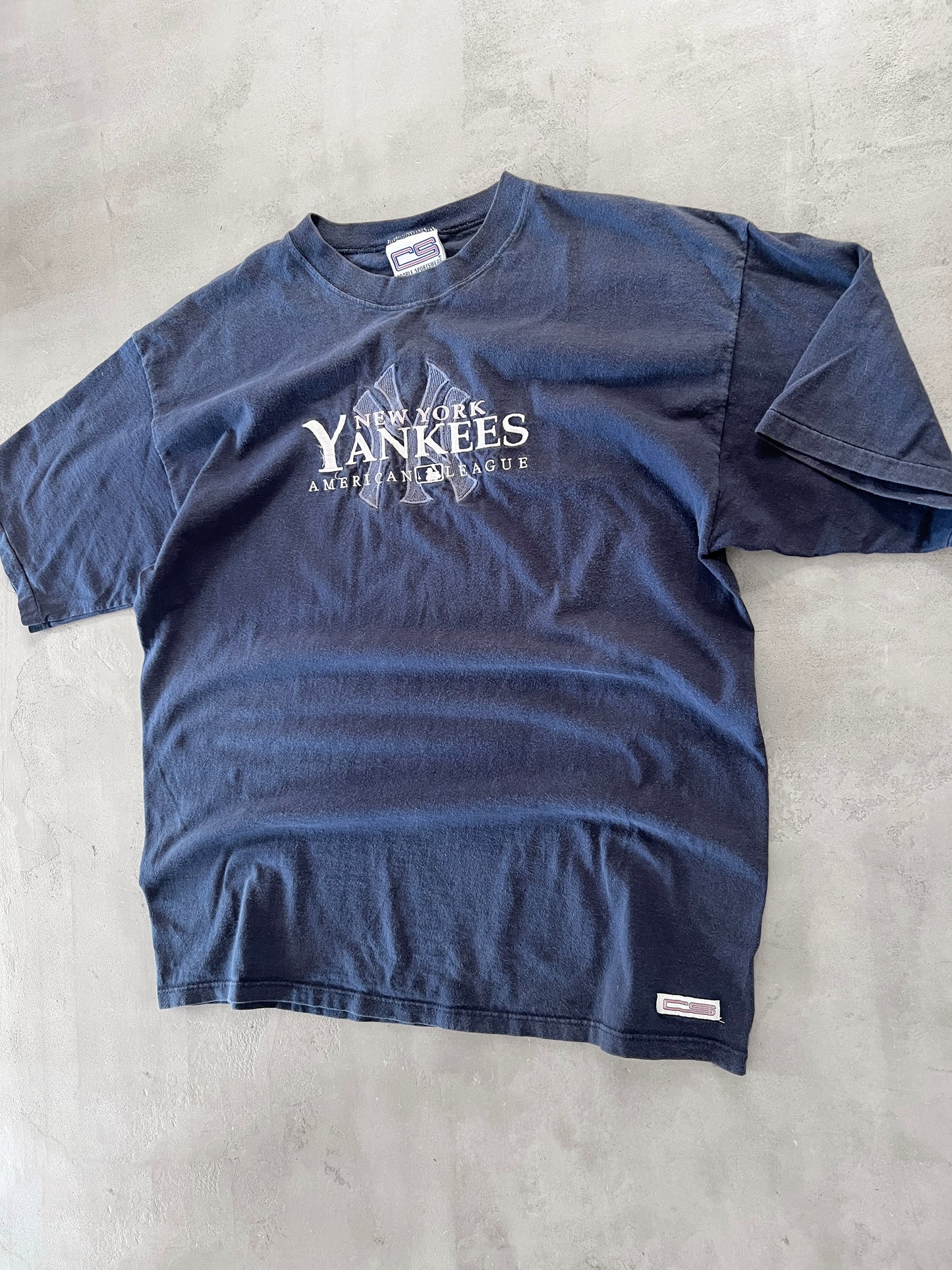 NAVY YANKEES TEE - 1990S - XL