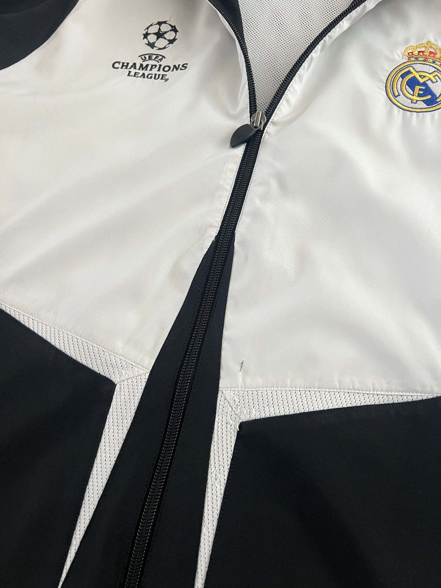 WHITE REAL MADRID JACKET - 2000S - M