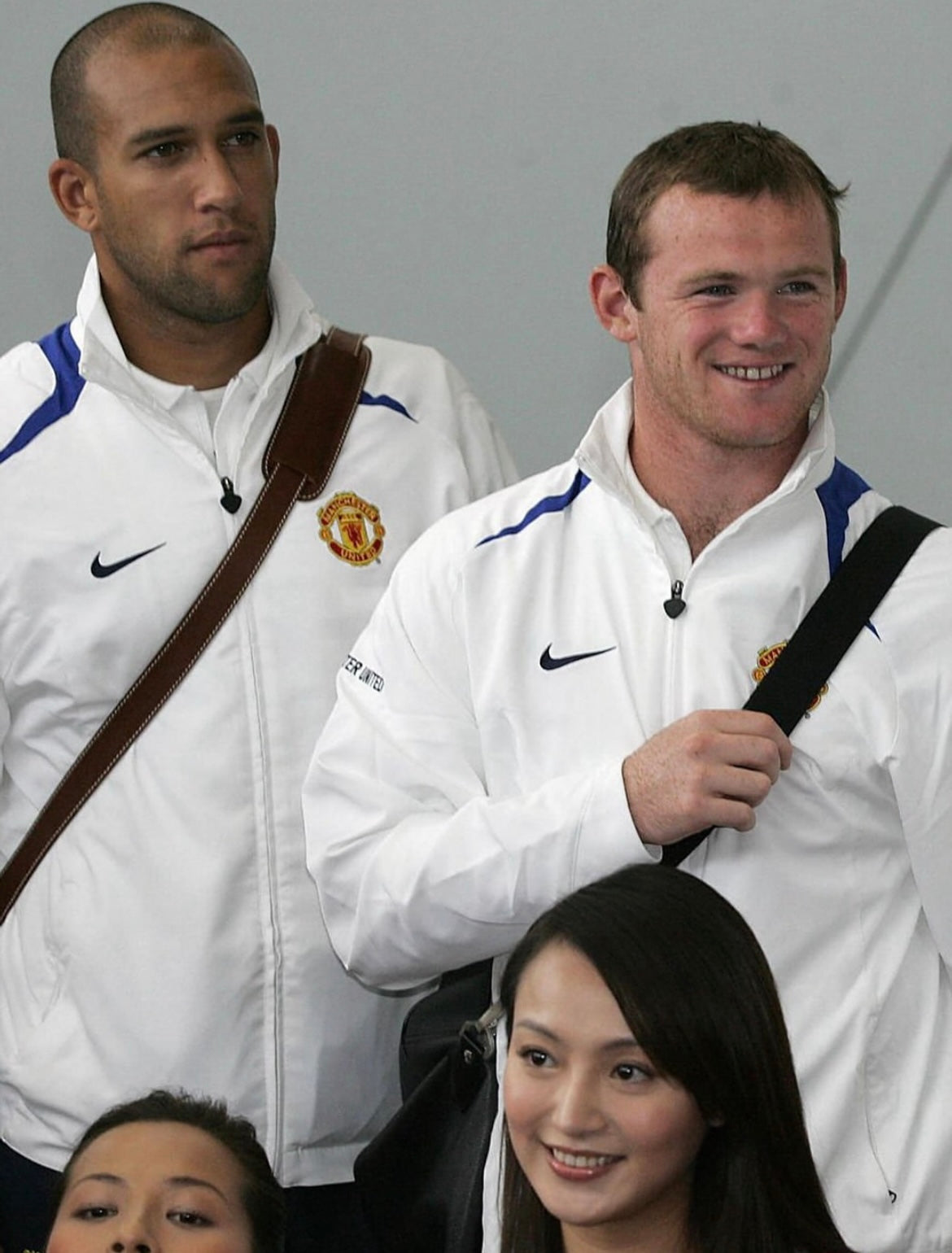 WHITE MANCHESTER UNITED NIKE JACKET - 2000S - M