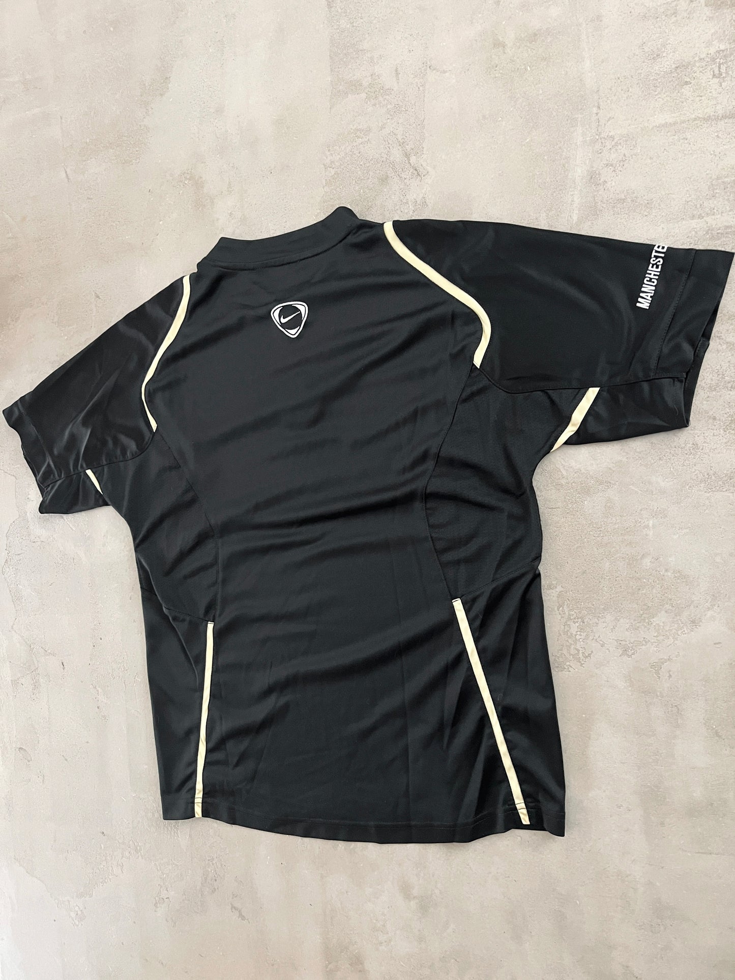 BLACK MANCHESTER UNITED NIKE JERSEY - 2000S - S