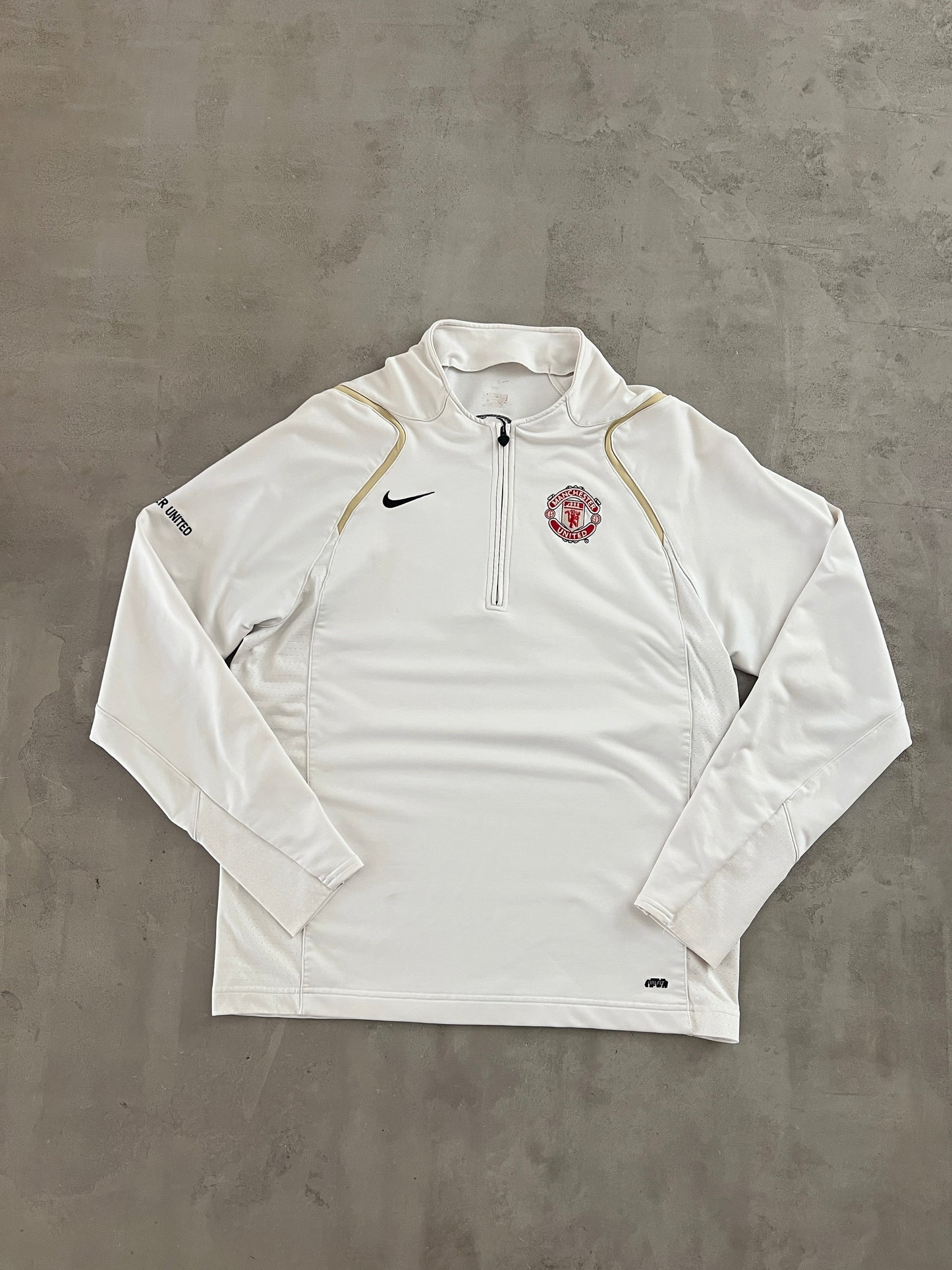 WHITE MANCHESTER UNITED NIKE HALFZIP - 2000S - M