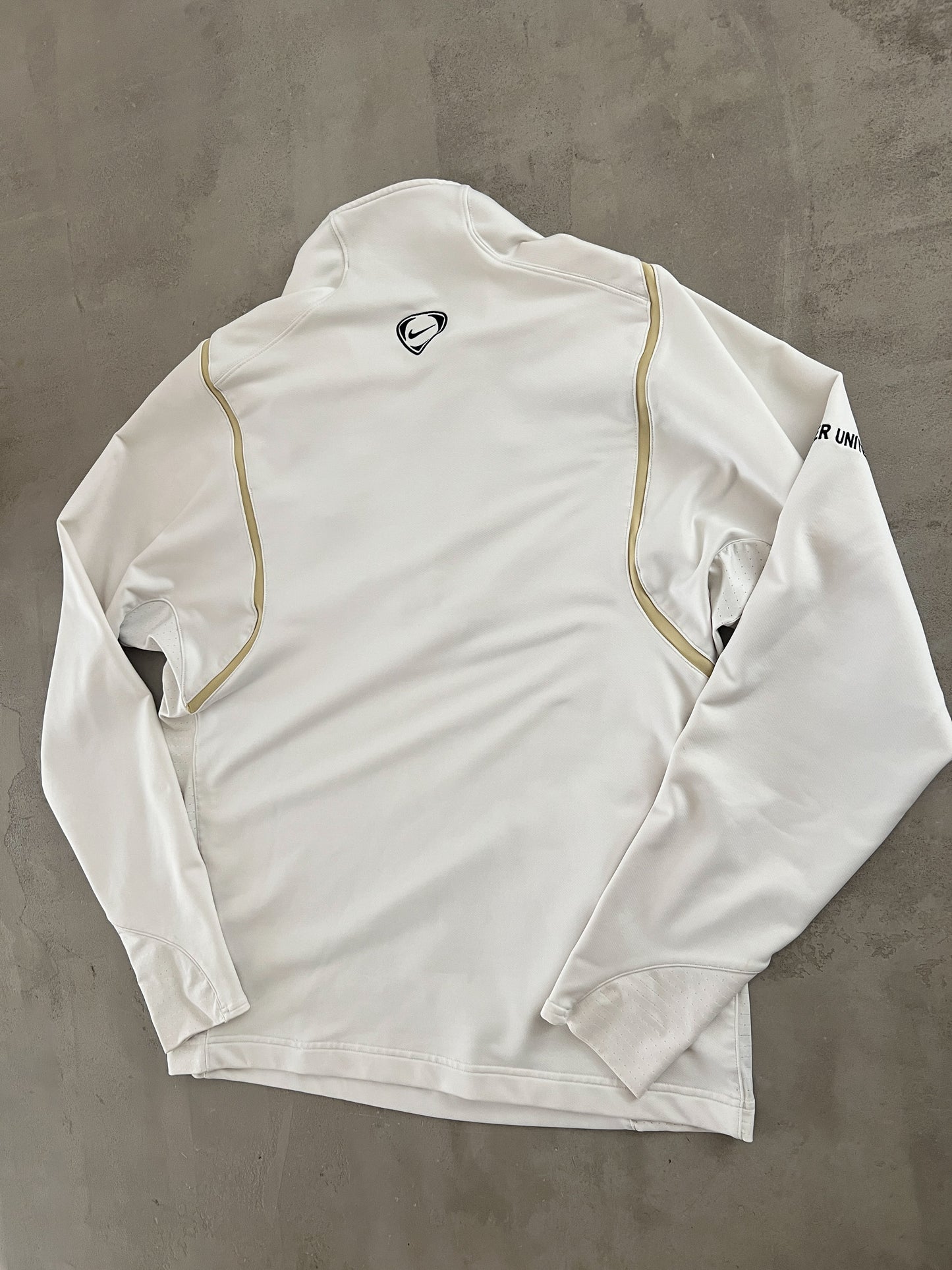WHITE MANCHESTER UNITED NIKE HALFZIP - 2000S - M