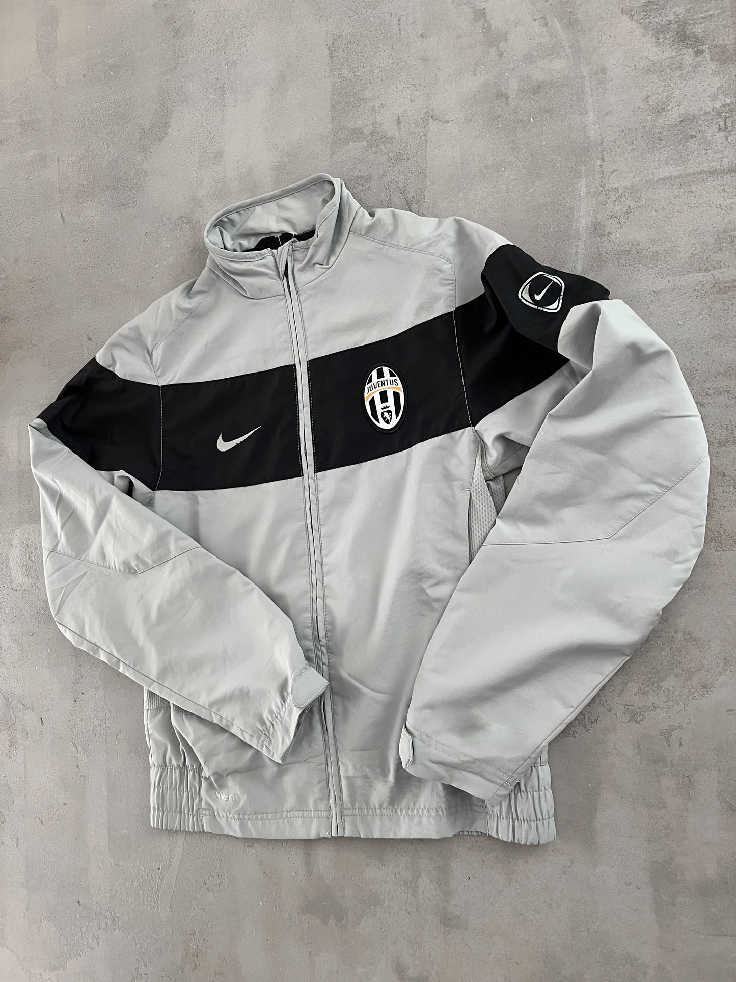 GREY FC JUVENTUS NIKE JACKET - 2000S - S