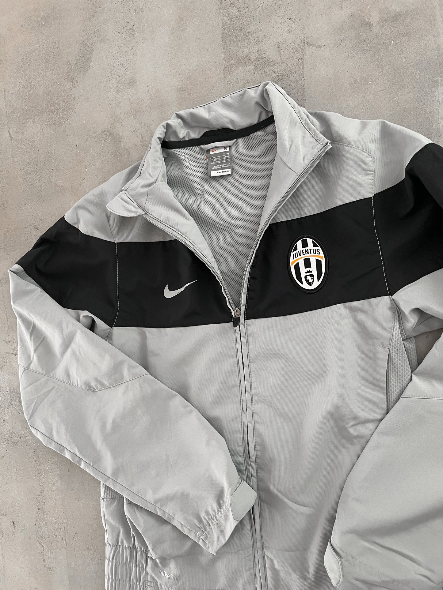 GREY FC JUVENTUS NIKE JACKET - 2000S - S