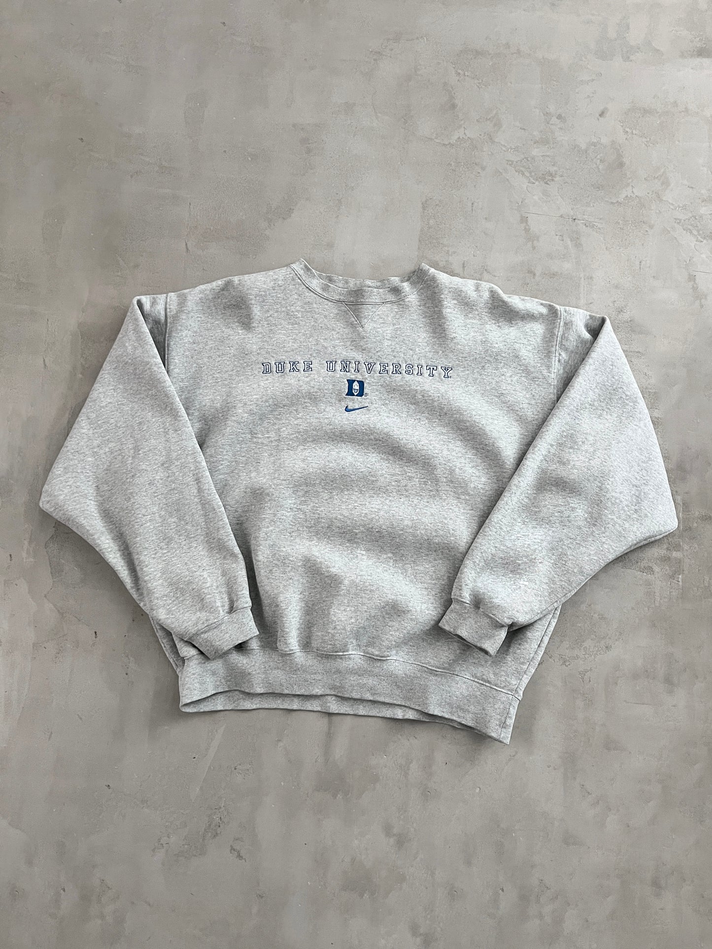 GREY NIKE DUKE UNIVERSITY SWEATER - 2000S - XL