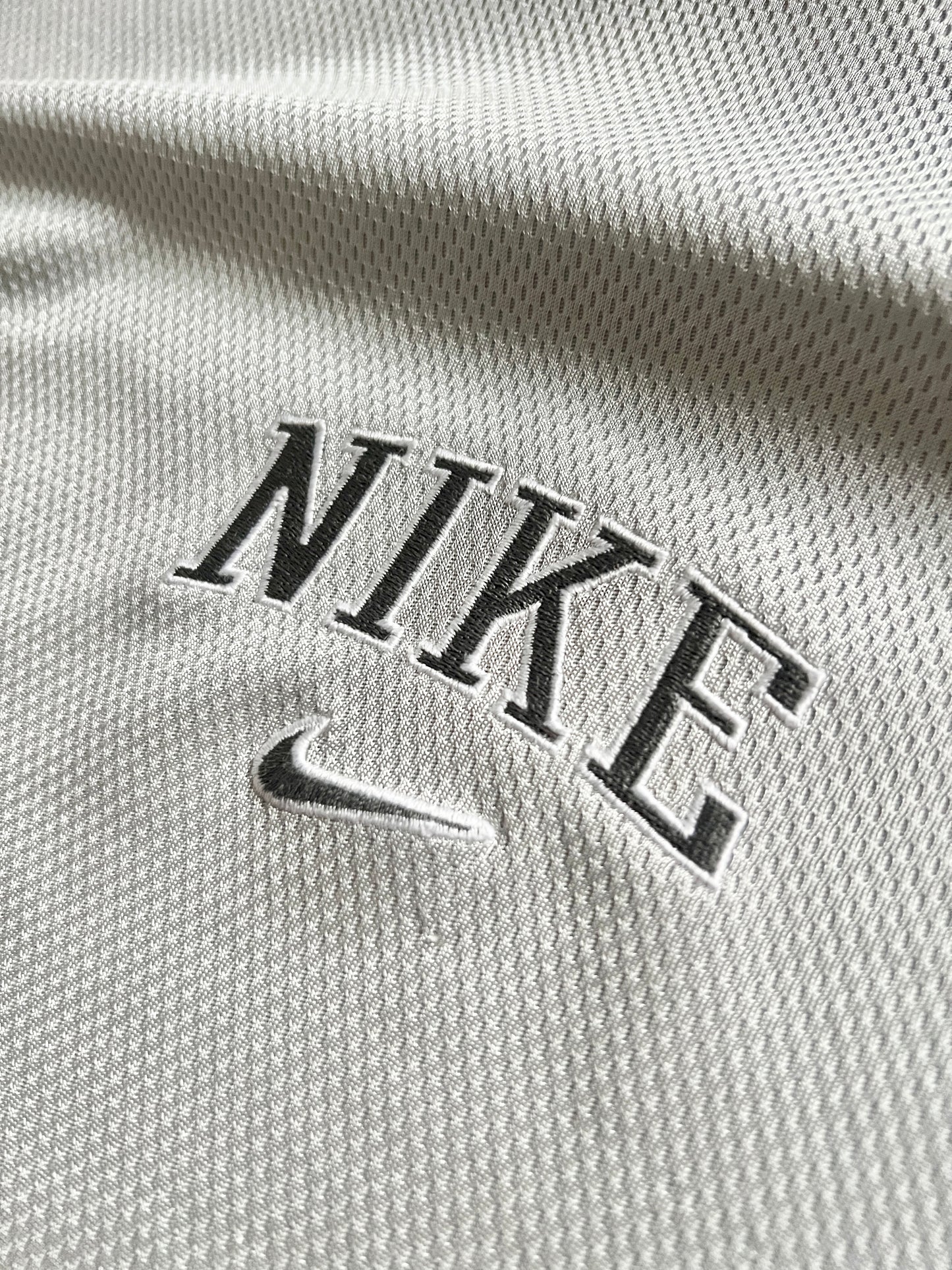 GREY NIKE FOOTBALL TEE - 2000S - L
