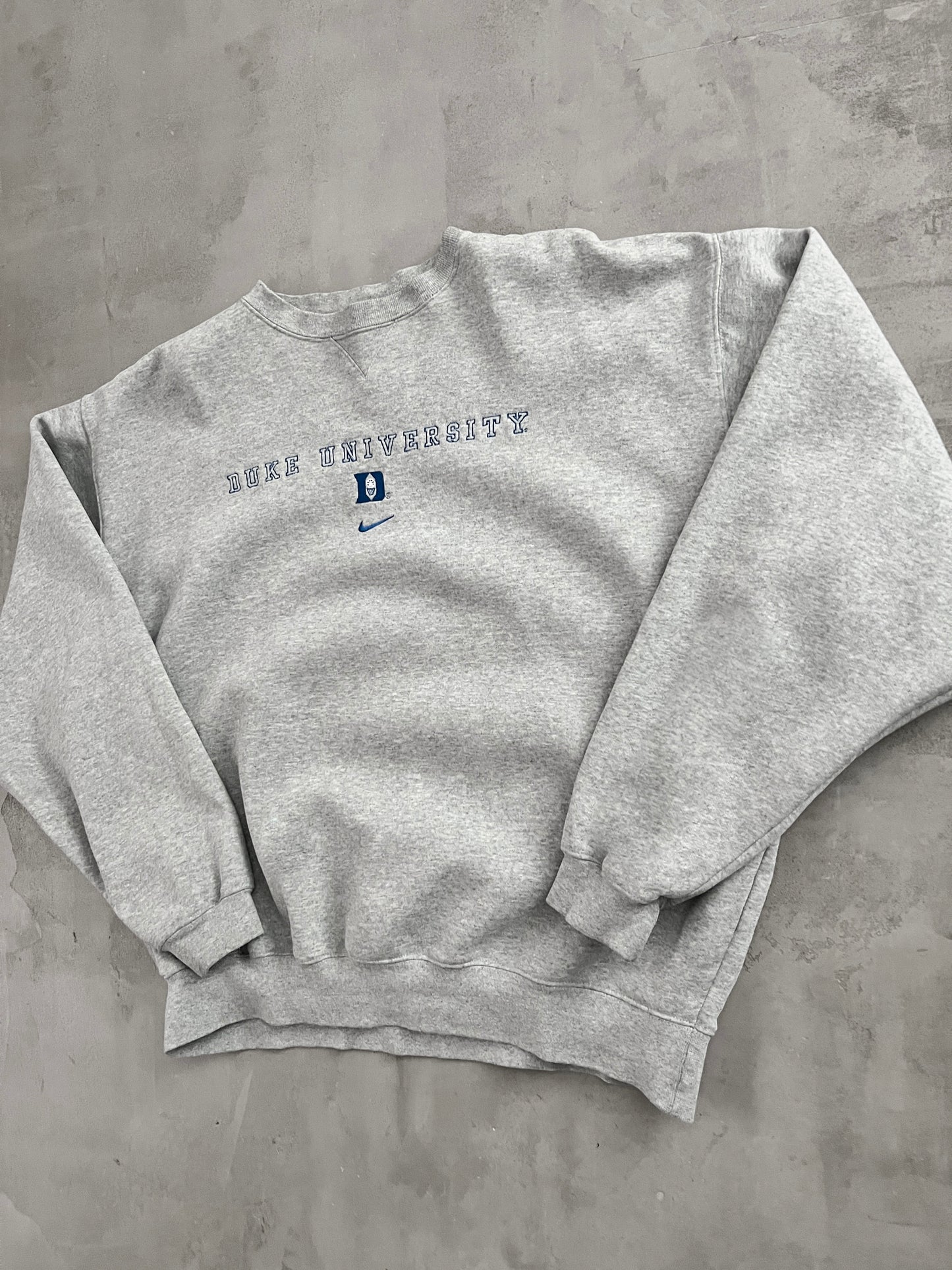 GREY NIKE DUKE UNIVERSITY SWEATER - 2000S - XL