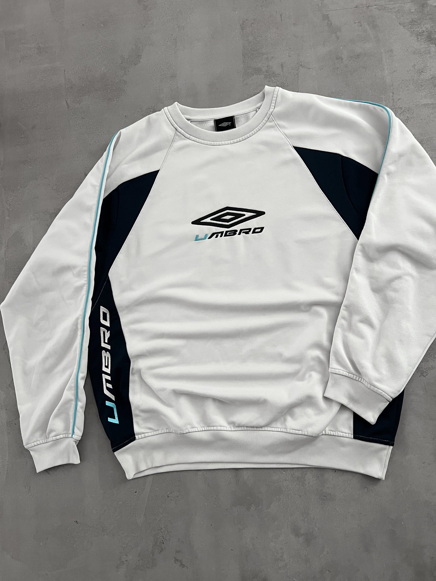 WHITE/BABY BLUE UMBRO SWEATER - 2000S - L