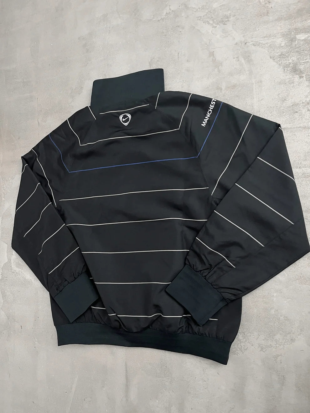BLACK MANCHESTER UNITED NIKE JACKET - 2000S - M