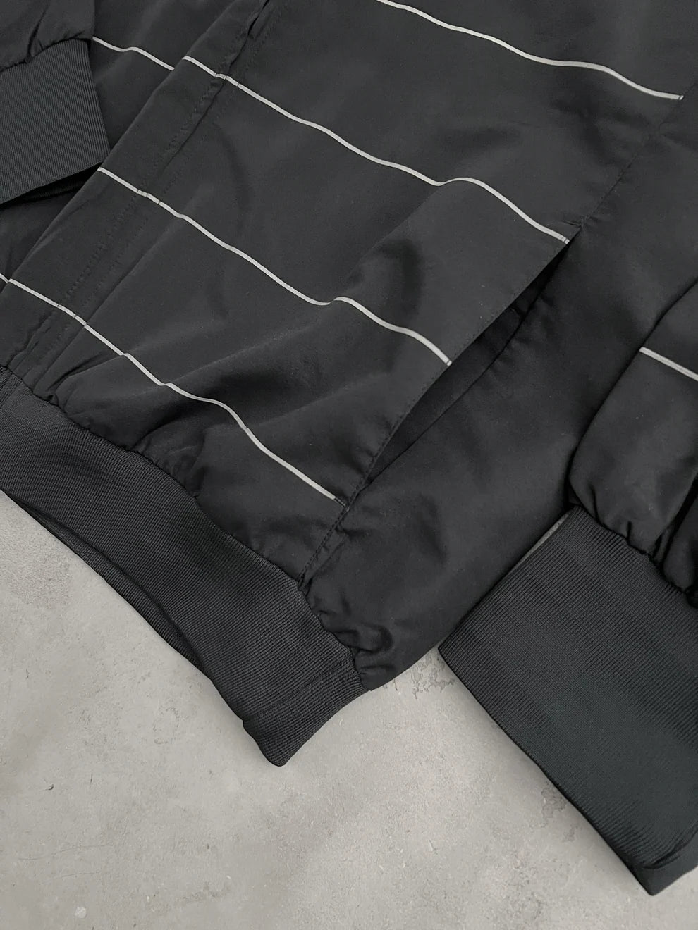 BLACK MANCHESTER UNITED NIKE JACKET - 2000S - M