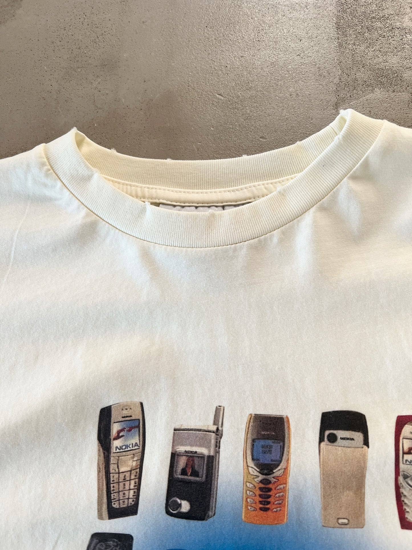 CREME NOKIA LONGSLEEVE - 2000S - L