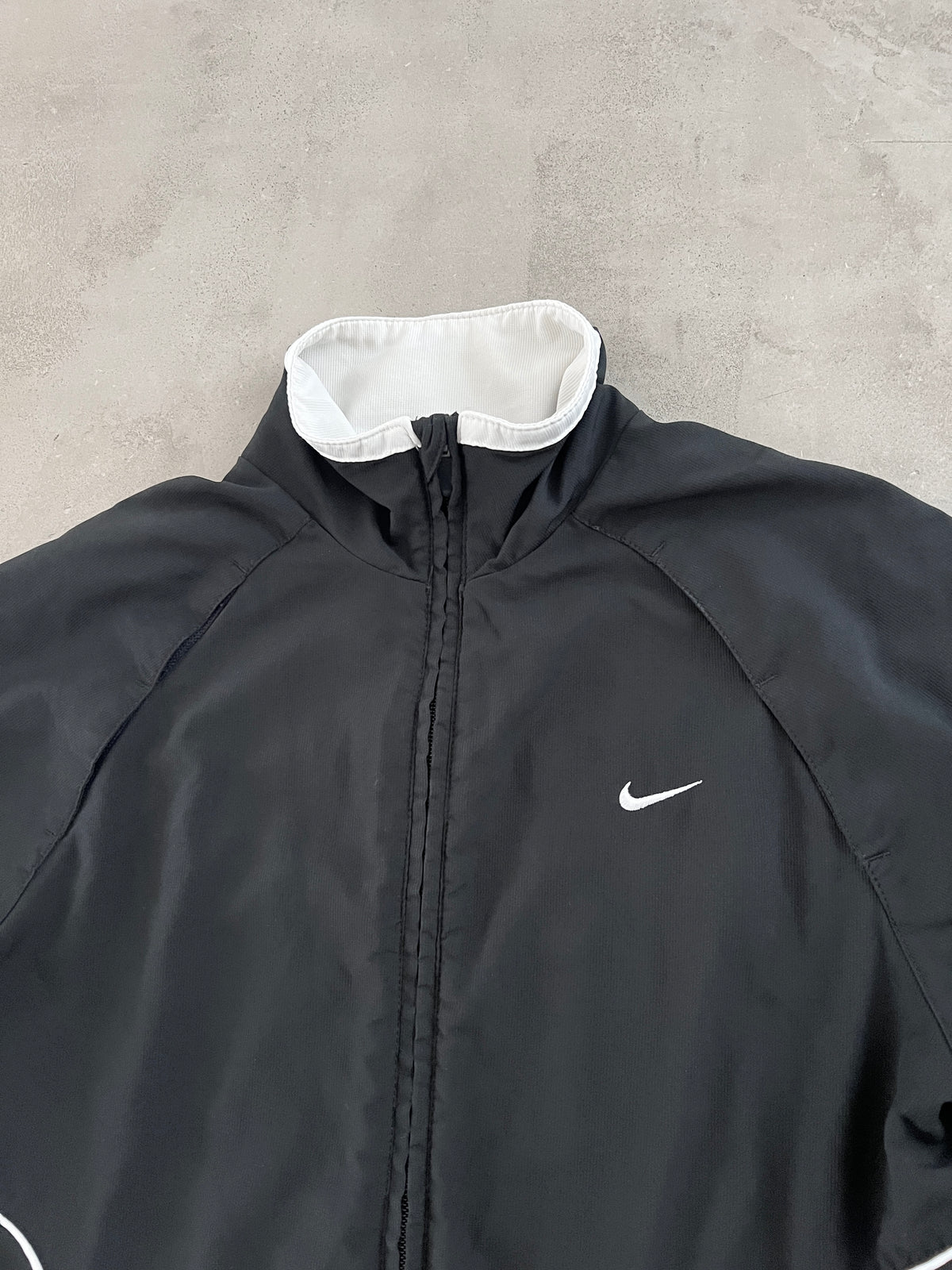BLACK NIKE TRACK JACKET - 2000S - S