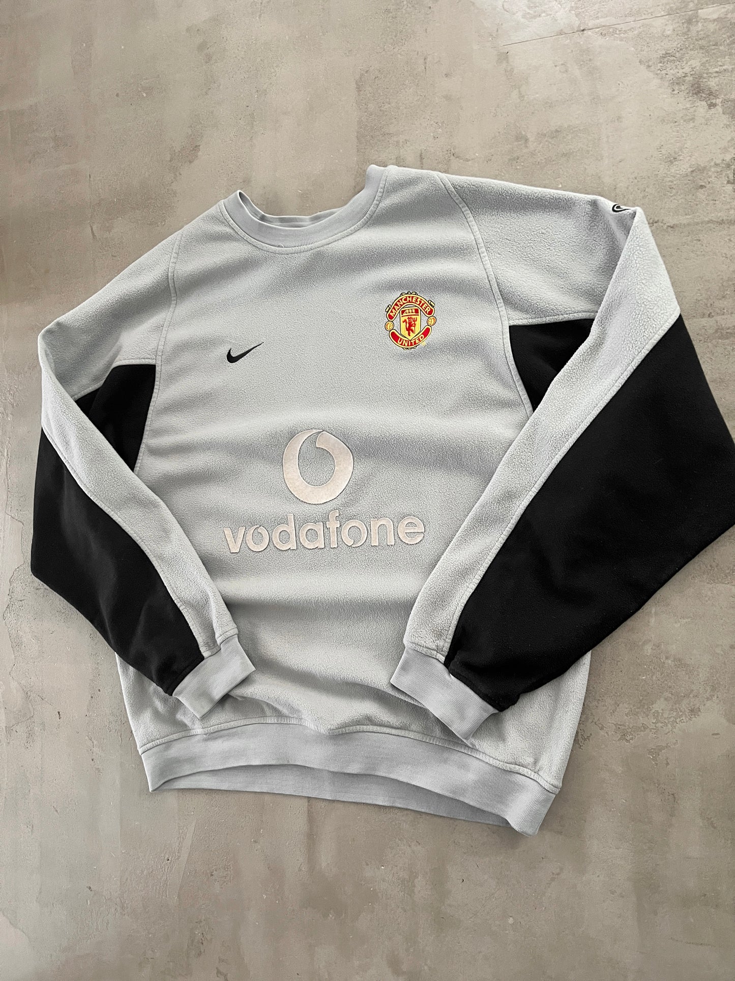 GREY MANCHESTER UNITED FLEECE SWEATER - 2000S - L