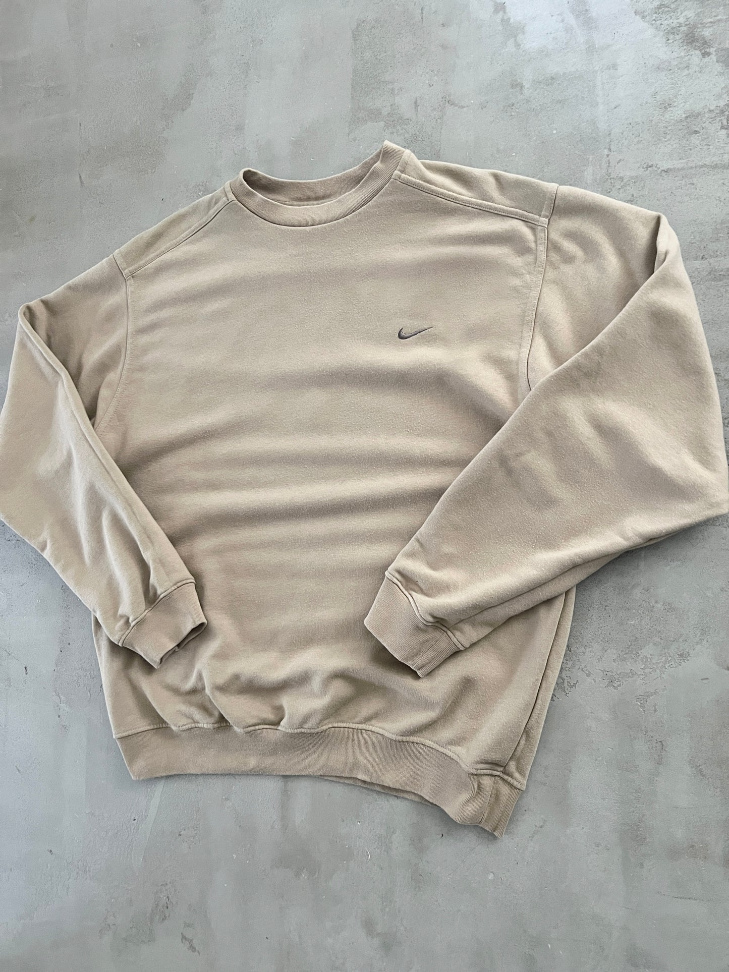 BEIGE NIKE SWEATER - 2000S - M