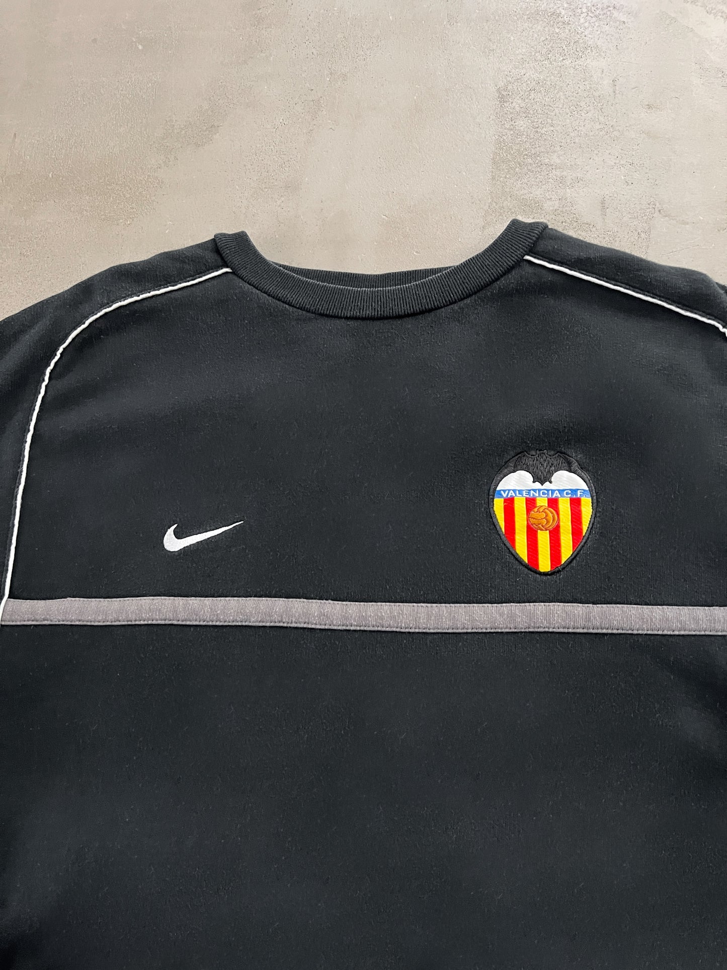 BLACK VALENCIA NIKE SWEATER - 2000S - L