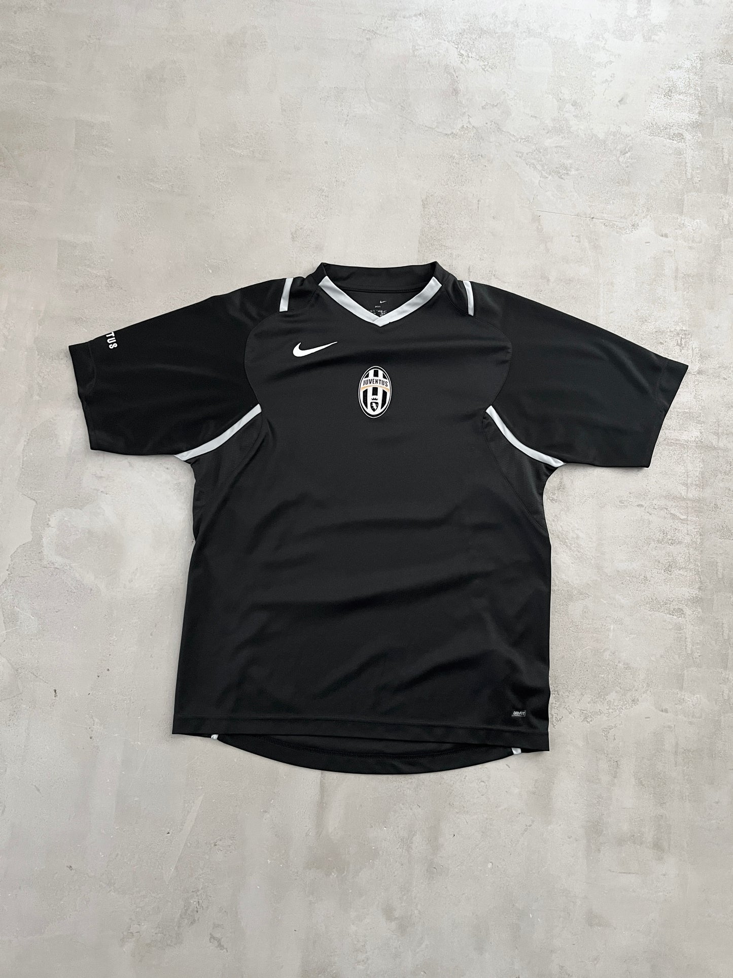 BLACK JUVENTUS TURIN NIKE TEE - 2000S - M