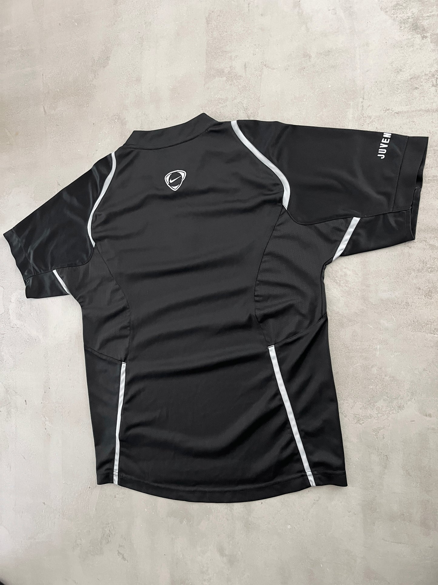 BLACK JUVENTUS TURIN NIKE TEE - 2000S - M