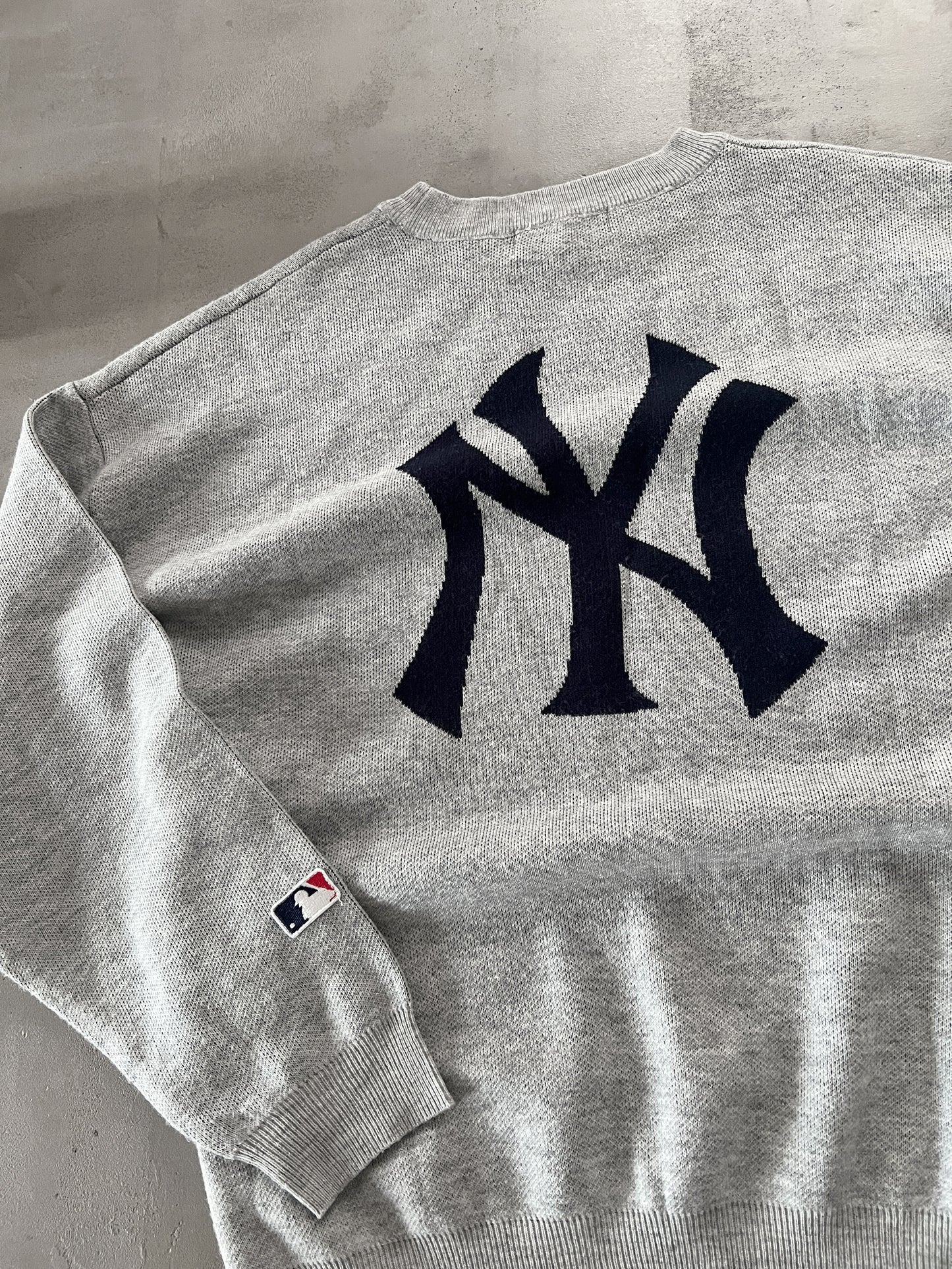 GREY YANKEES KNIT SWEATER - 1990S - XL/L